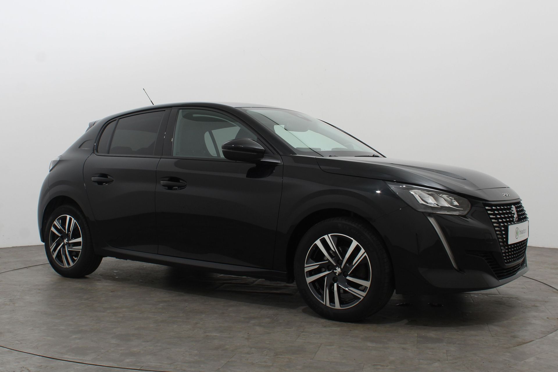 Peugeot 208 1.2 PURETECH 100PK ALLURE 44338911-4.jpg | Hvauto.nl