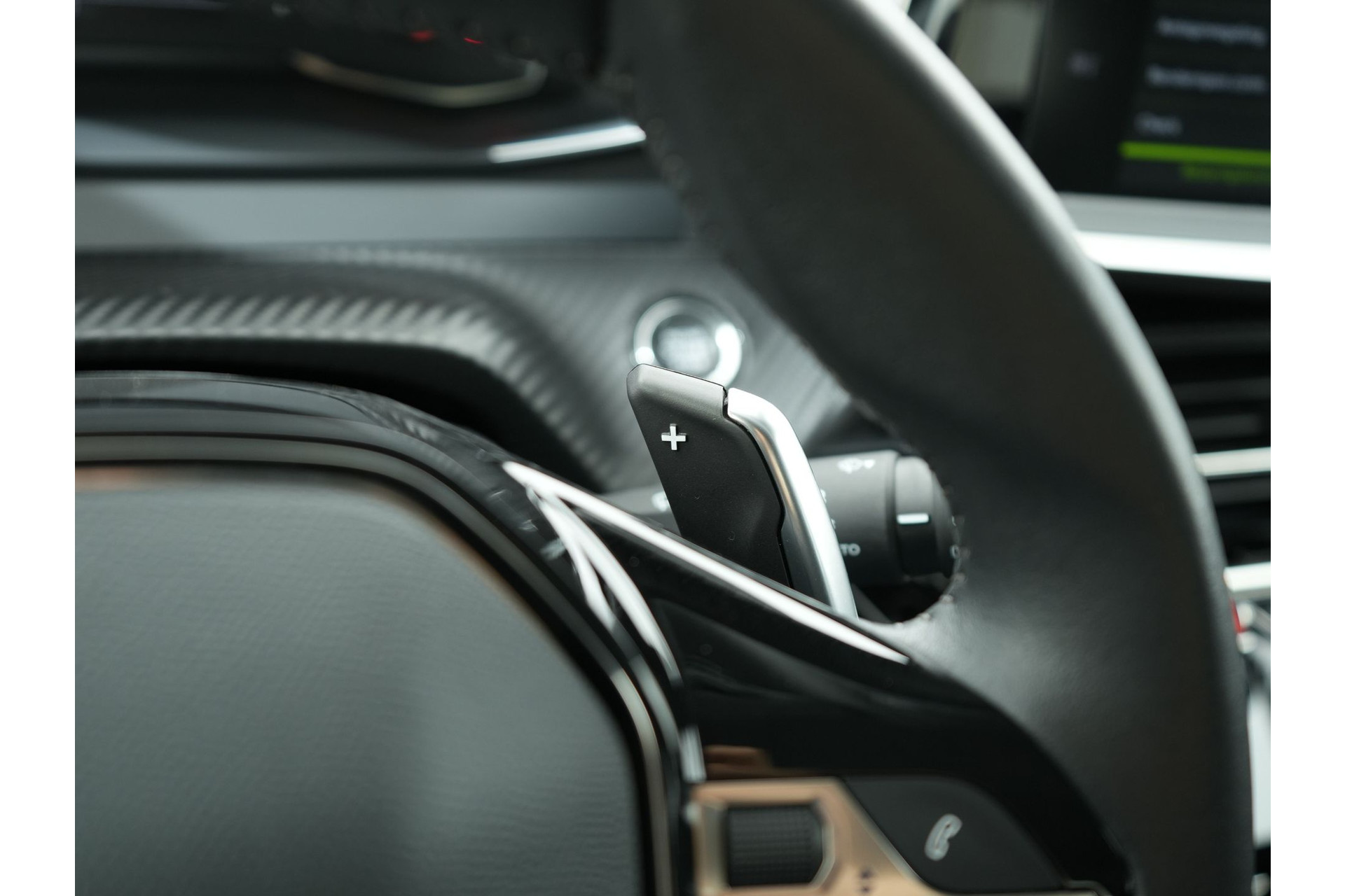 Peugeot 2008 1.2 PURETECH ALLURE PACK 130PK EAT8 46500939-10.jpg | Hvauto.nl