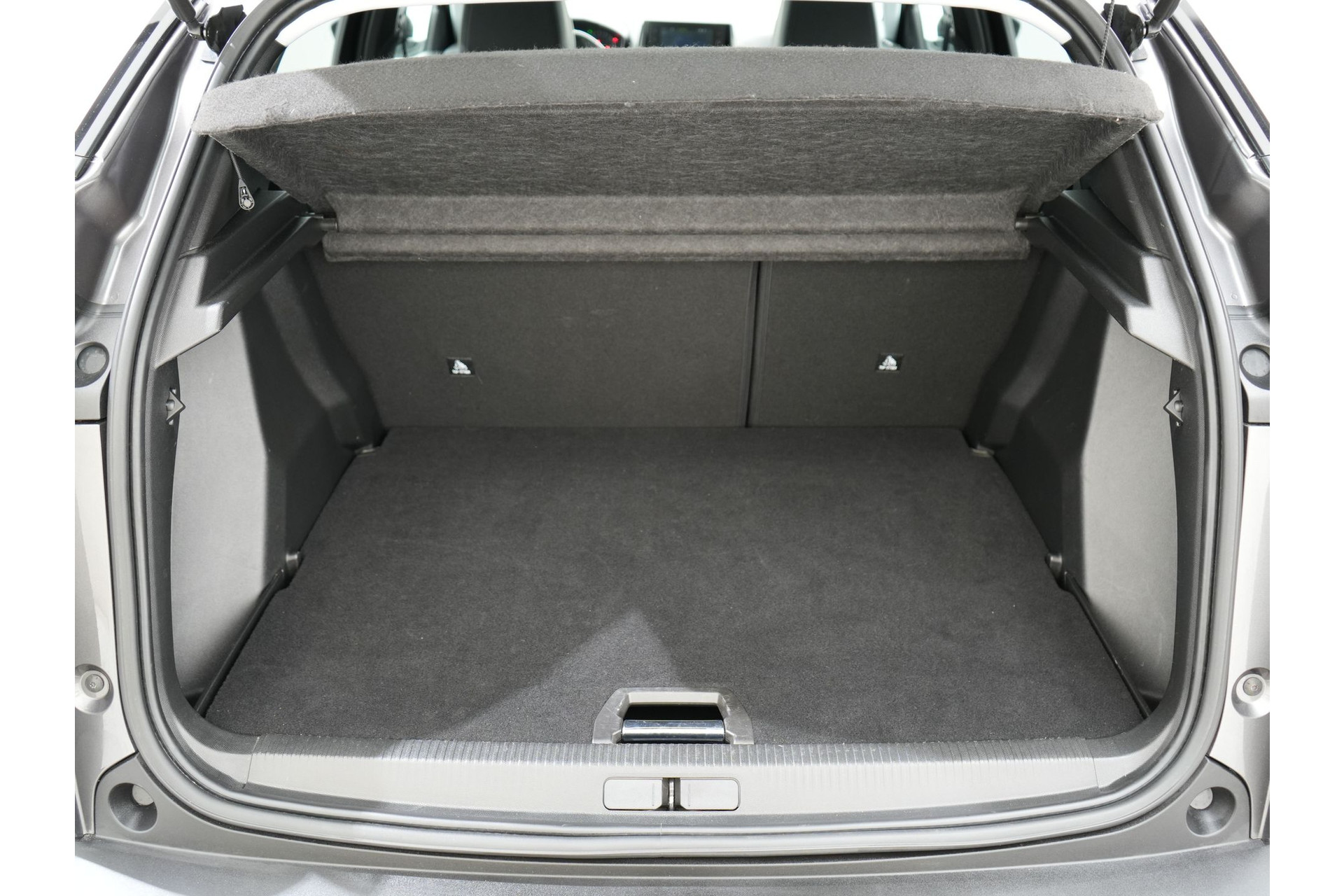 Peugeot 2008 1.2 PURETECH ALLURE PACK 130PK EAT8 46500939-21.jpg | Hvauto.nl