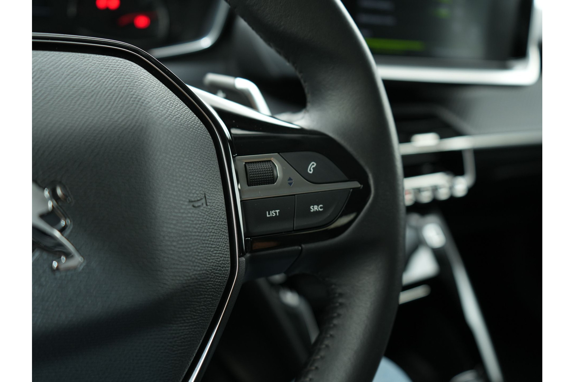 Peugeot 2008 1.2 PURETECH ALLURE PACK 130PK EAT8 46500939-37.jpg | Hvauto.nl