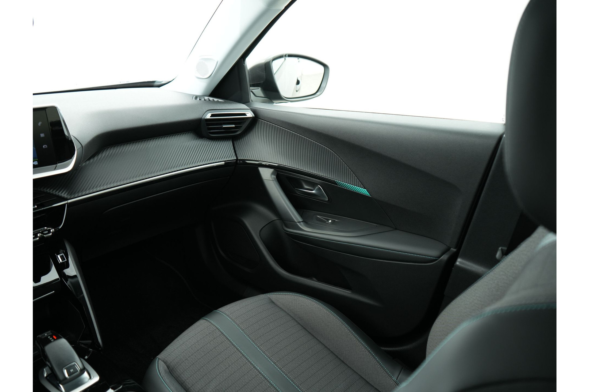 Peugeot 2008 1.2 PURETECH ALLURE PACK 130PK EAT8 46500939-45.jpg | Hvauto.nl