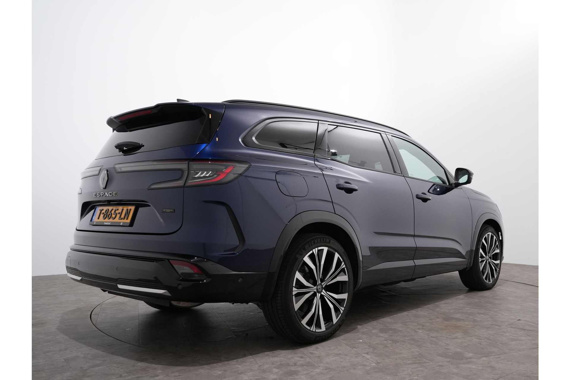 Renault Espace E-TECH FULL HYBRID 200PK ICONIC 7-PERS 47046006-3.jpg | Hvauto.nl