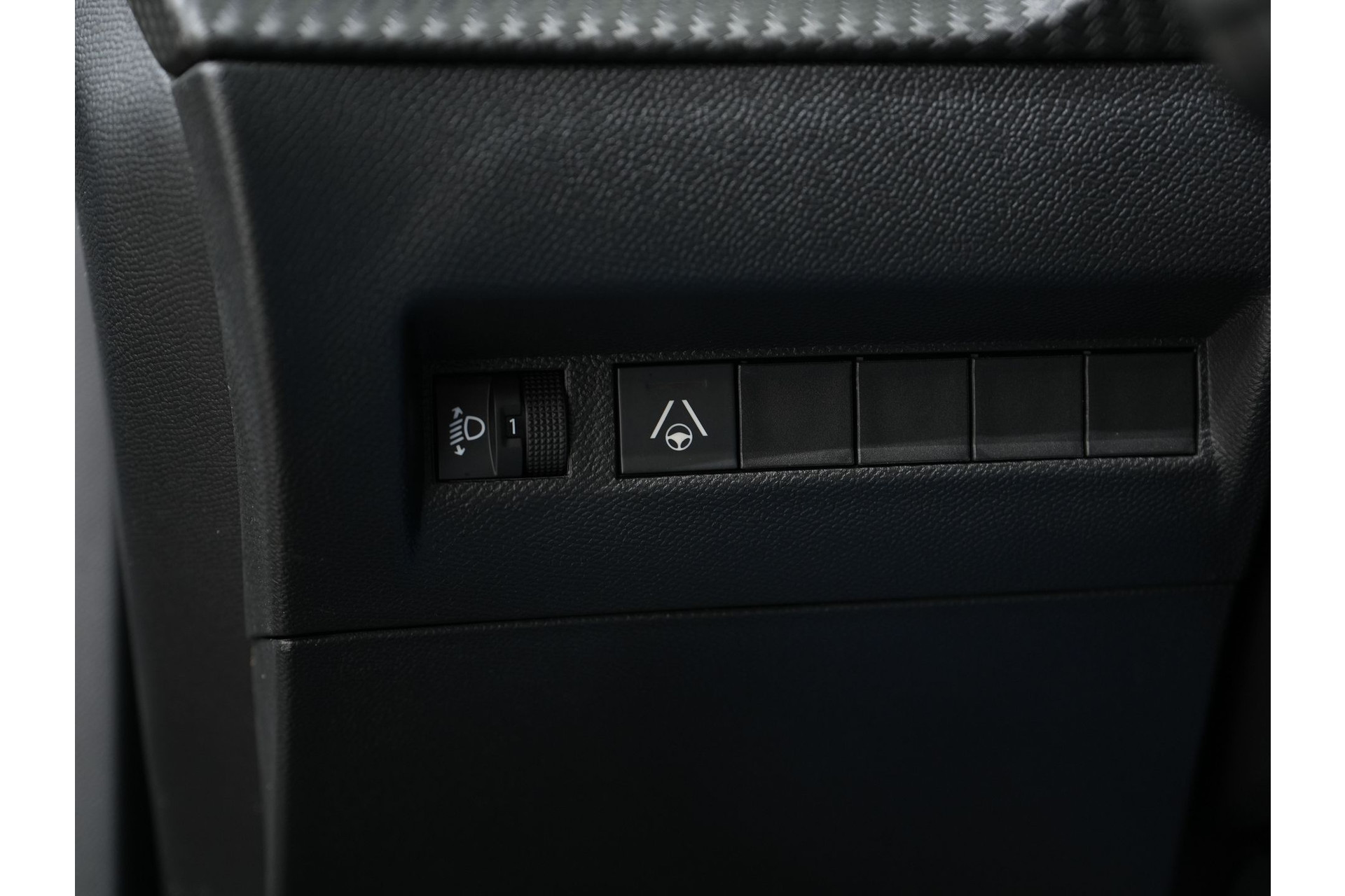 Peugeot 2008 1.2 PURETECH 130PK ALLURE EAT8 47175681-27.jpg | Hvauto.nl