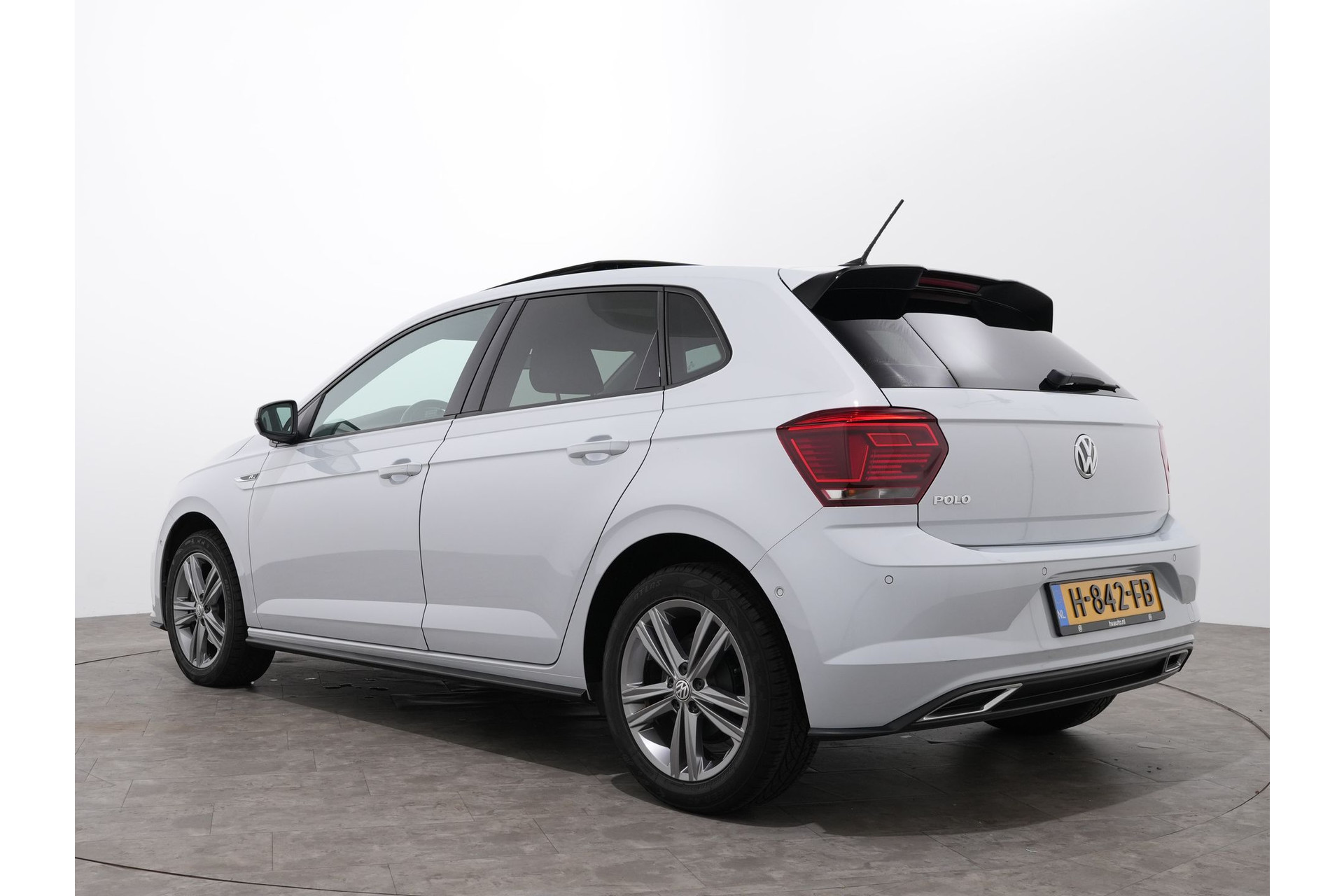 Volkswagen Polo 1.6 TDI HIGHLINE BUSINESS R DSG7 47220414-2.jpg | Hvauto.nl