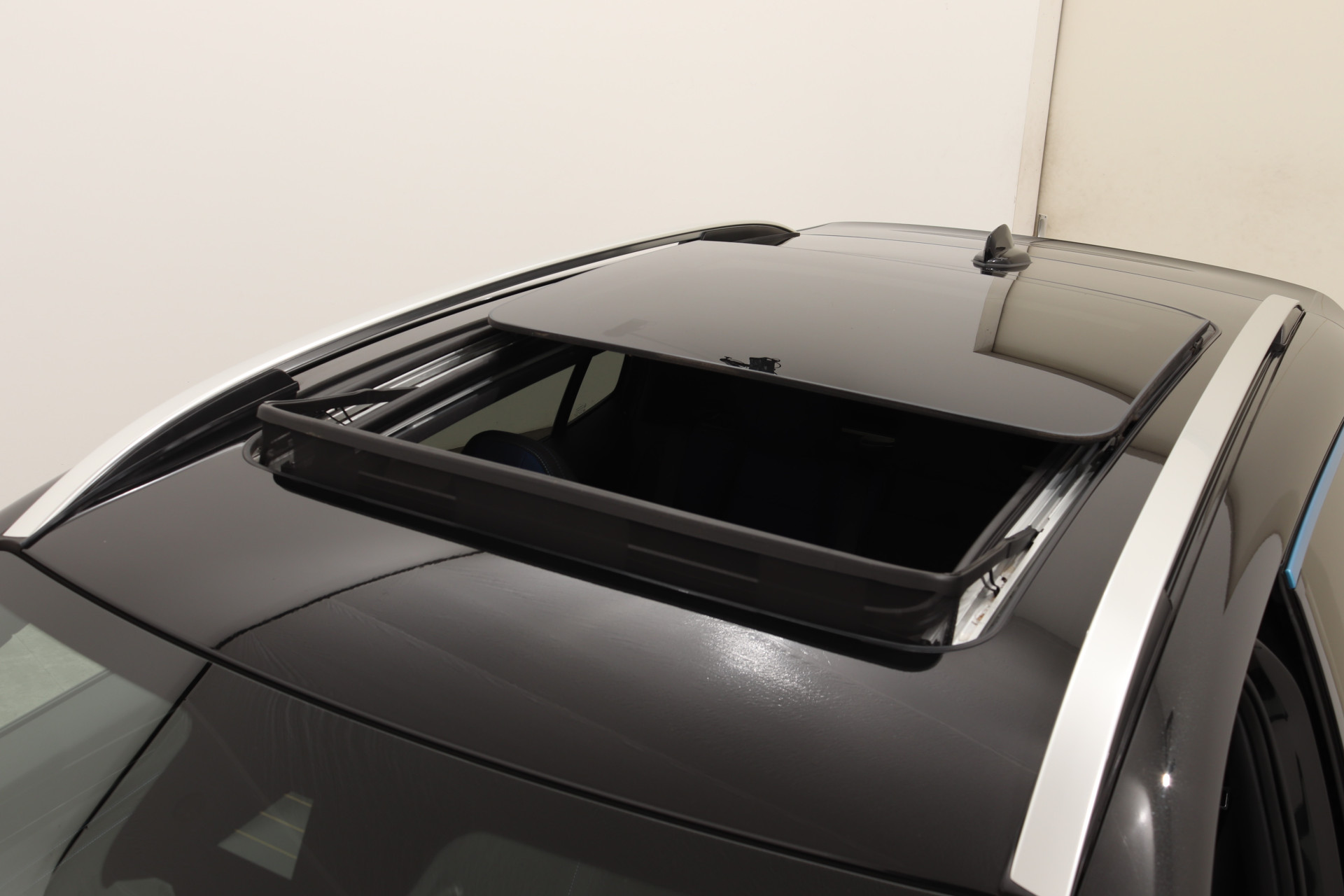 Lynk & Co 01 1.5 PHEV BLACK EDITION (MY 2024) 261PK AUT7 47350802-21.jpg | Hvauto.nl