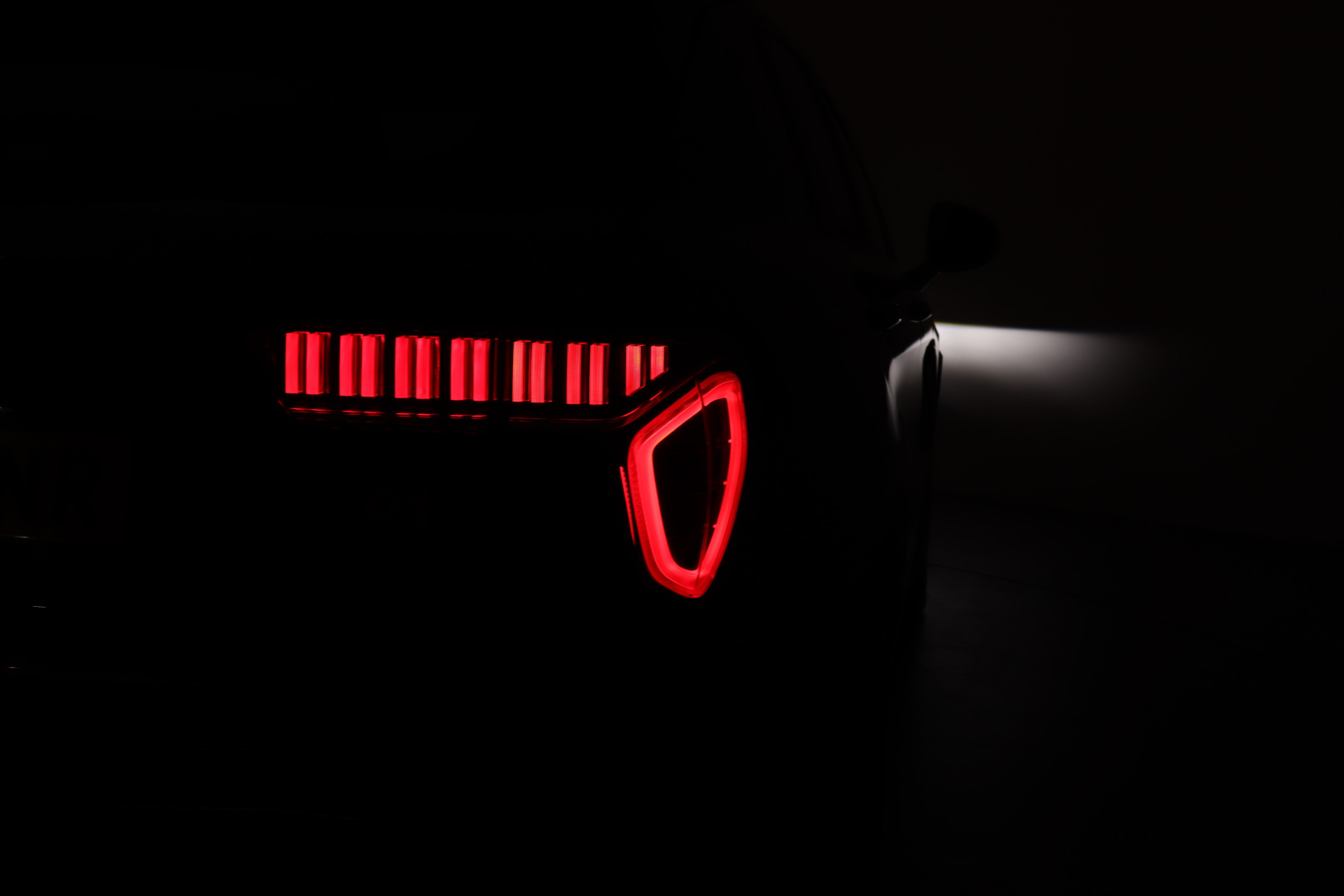 Lynk & Co 01 1.5 PHEV BLACK EDITION (MY 2024) 261PK AUT7 47350802-29.jpg | Hvauto.nl