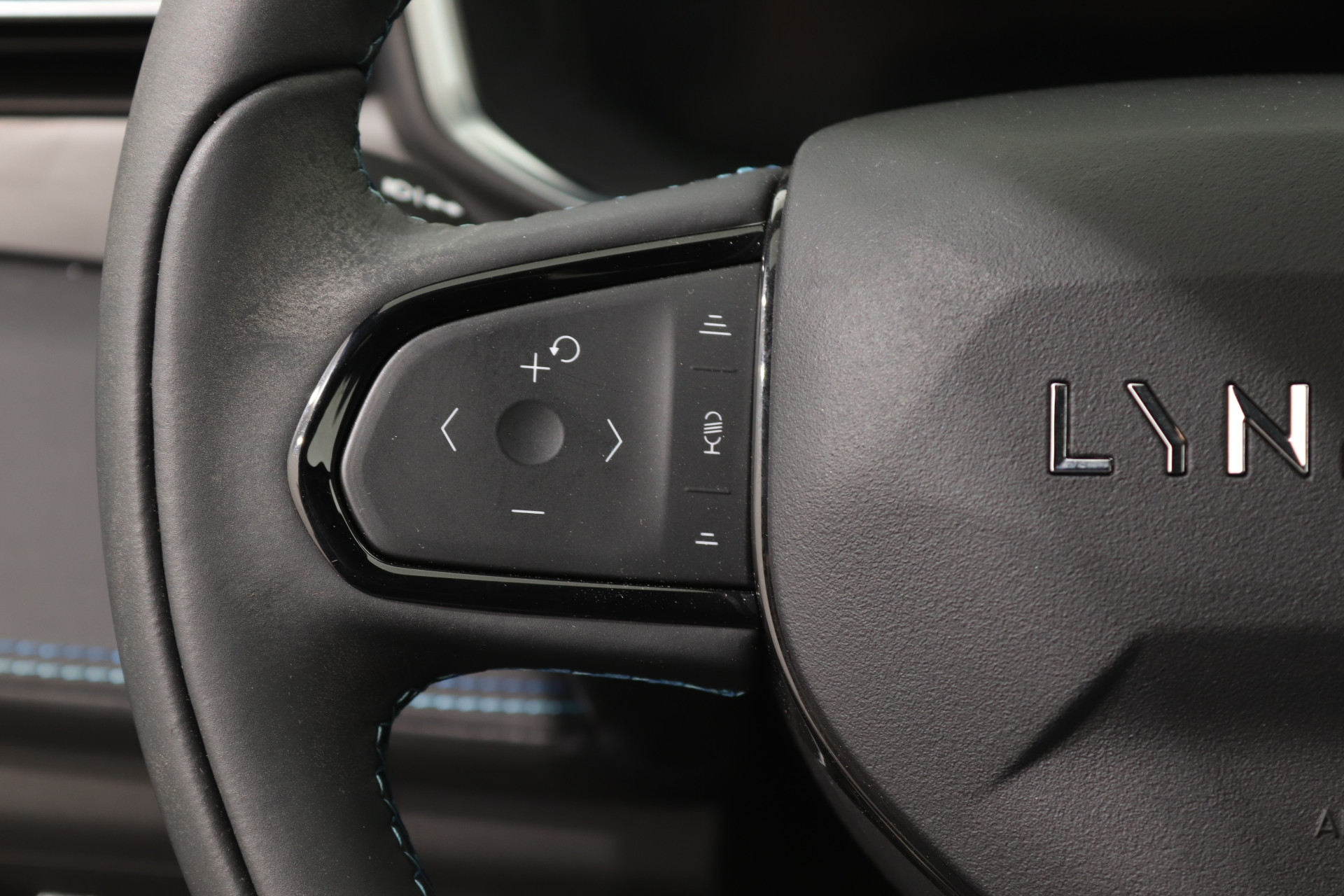 Lynk & Co 01 1.5 PHEV BLACK EDITION (MY 2024) 261PK AUT7 47350802-44.jpg | Hvauto.nl