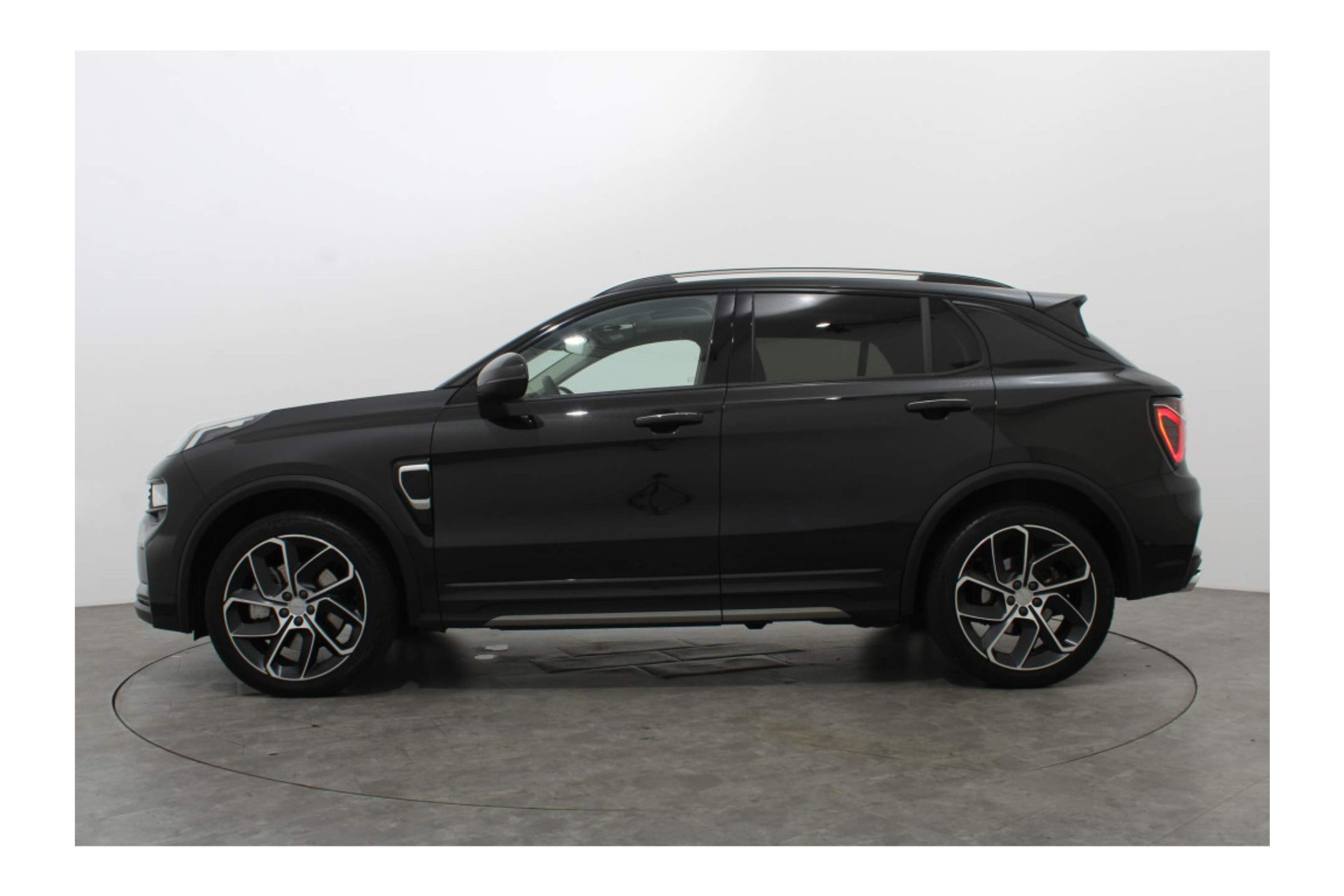 Lynk & Co 01 1.5 PHEV BLACK EDITION (MY 2024) 261PK AUT7 47350802-5.jpg | Hvauto.nl