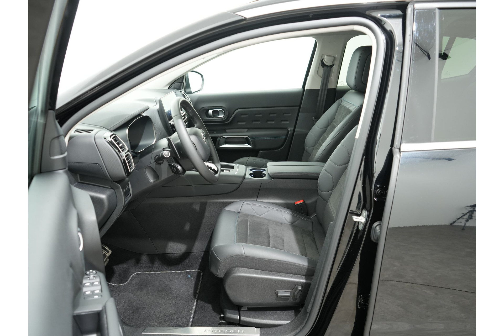 Citroën C5 Aircross 1.6 PLUG-IN HYBRID 225PK Ë-SERIES EAT8 47373997-18.jpg | Hvauto.nl