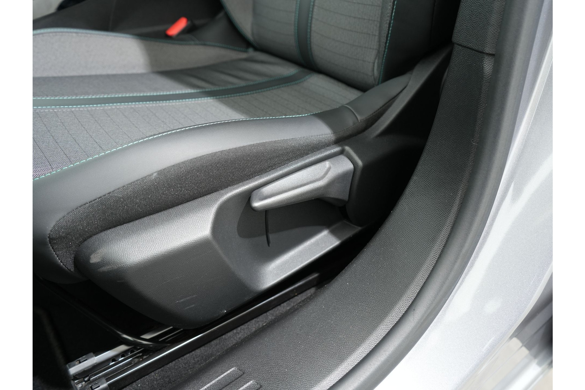 Peugeot 2008 1.2 PURETECH 130PK ALLURE PACK 47595347-30.jpg | Hvauto.nl