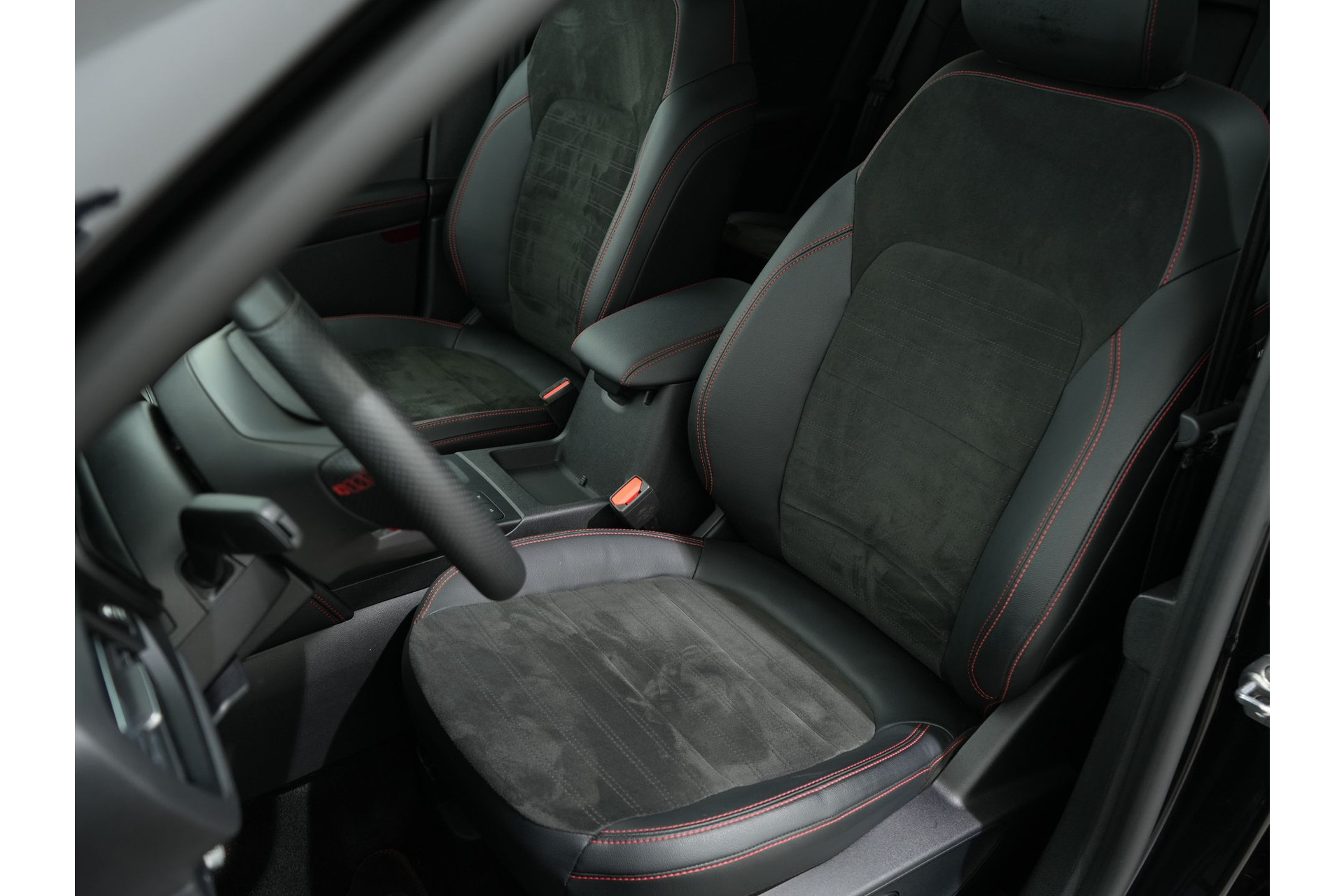 Ford Kuga 2.5 PHEV 225PK ST LINE X CVT 47866902-3.jpg | Hvauto.nl