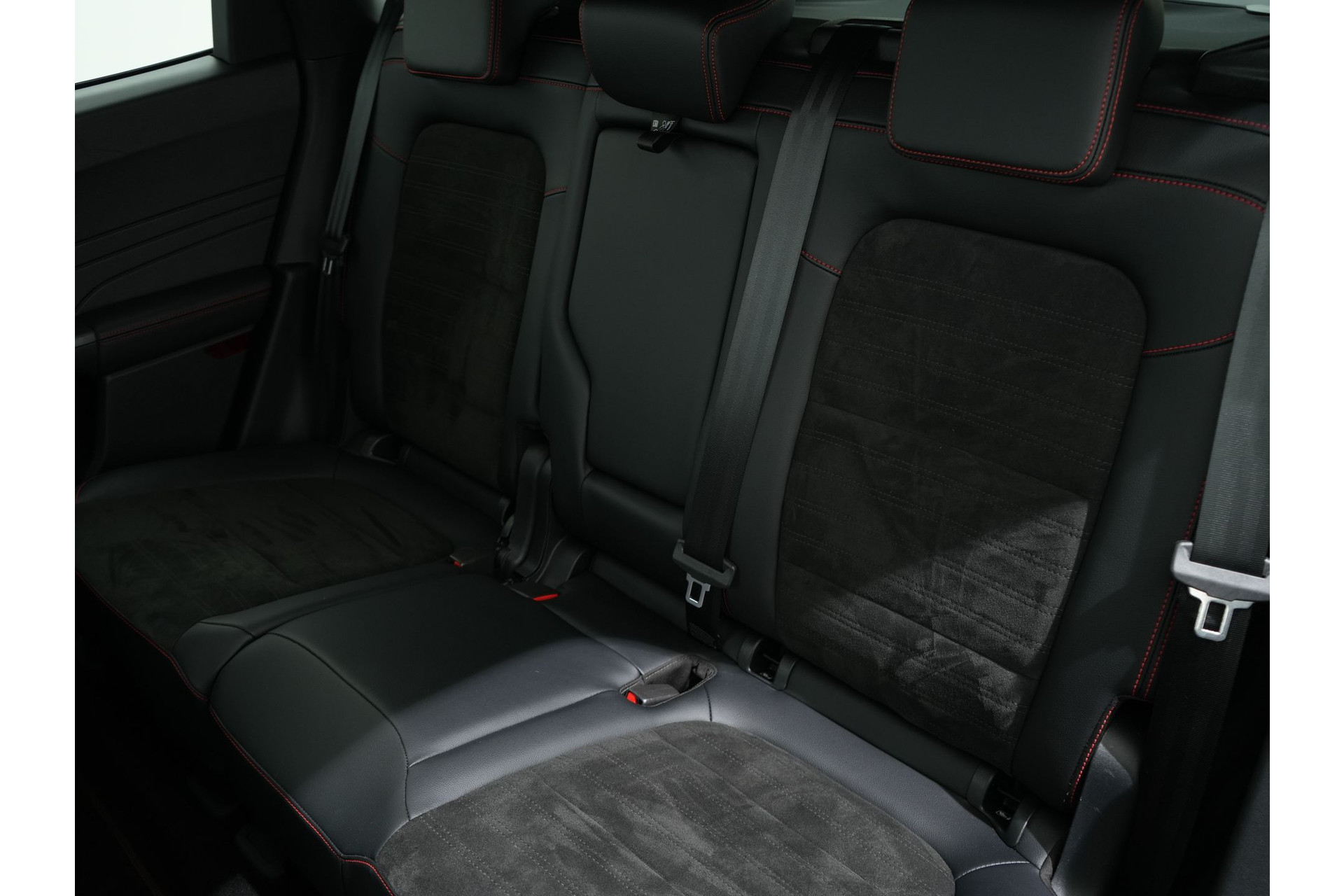 Ford Kuga 2.5 PHEV 225PK ST LINE X CVT 47866902-4.jpg | Hvauto.nl