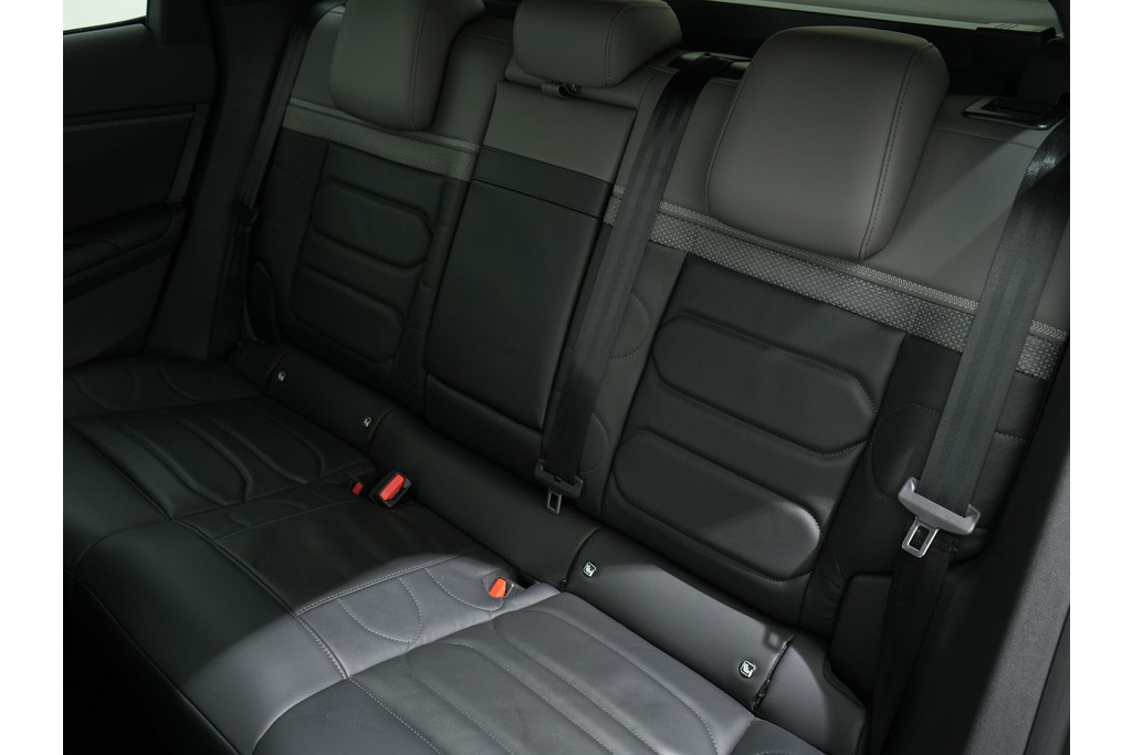 Citroën C5 X 1.2 PURETECH 130PK PLUS EAT8 47915853-4.jpg | Hvauto.nl