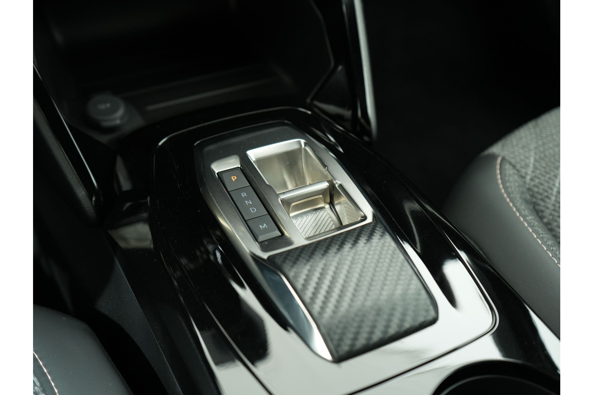 Peugeot 2008 1.2 PURETECH 130PK ALLURE EAT8 47924992-25.jpg | Hvauto.nl