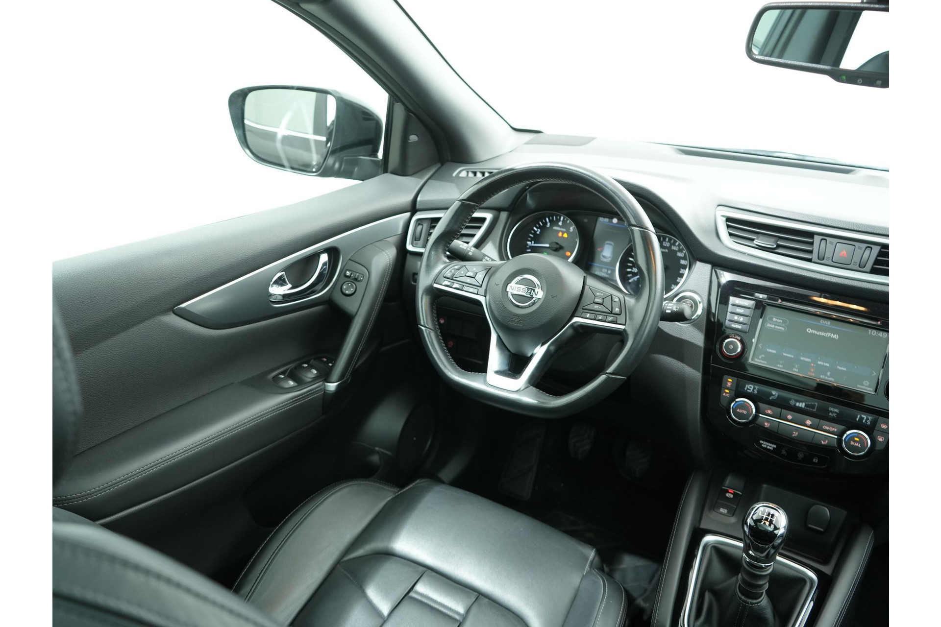Nissan QASHQAI 1.3 DIG-T 160PK TEKNA + DYNAMIC 48462817-10.jpg | Hvauto.nl
