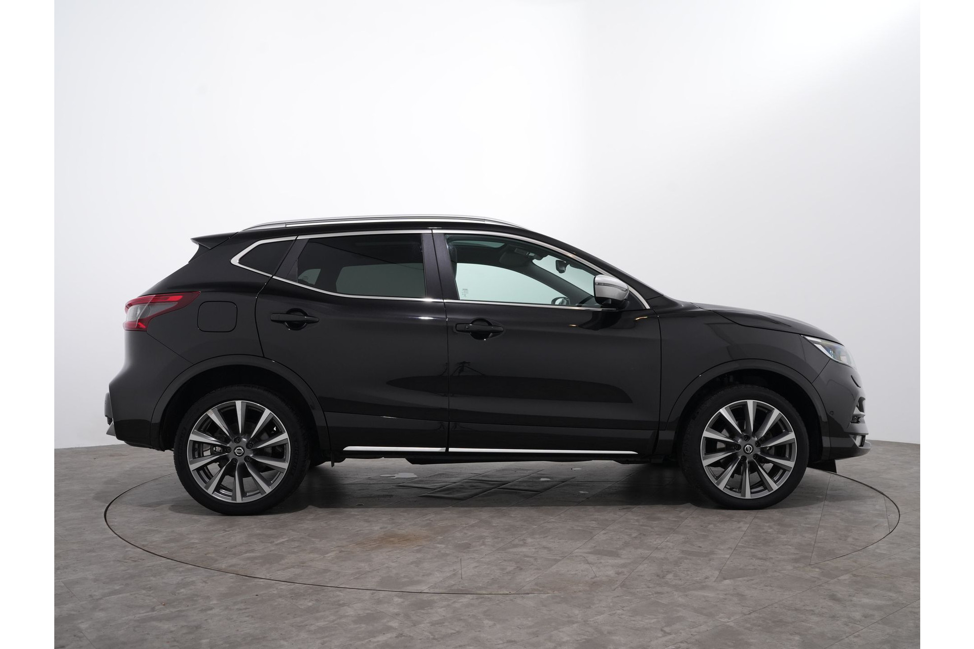 Nissan QASHQAI 1.3 DIG-T 160PK TEKNA + DYNAMIC 48462817-15.jpg | Hvauto.nl