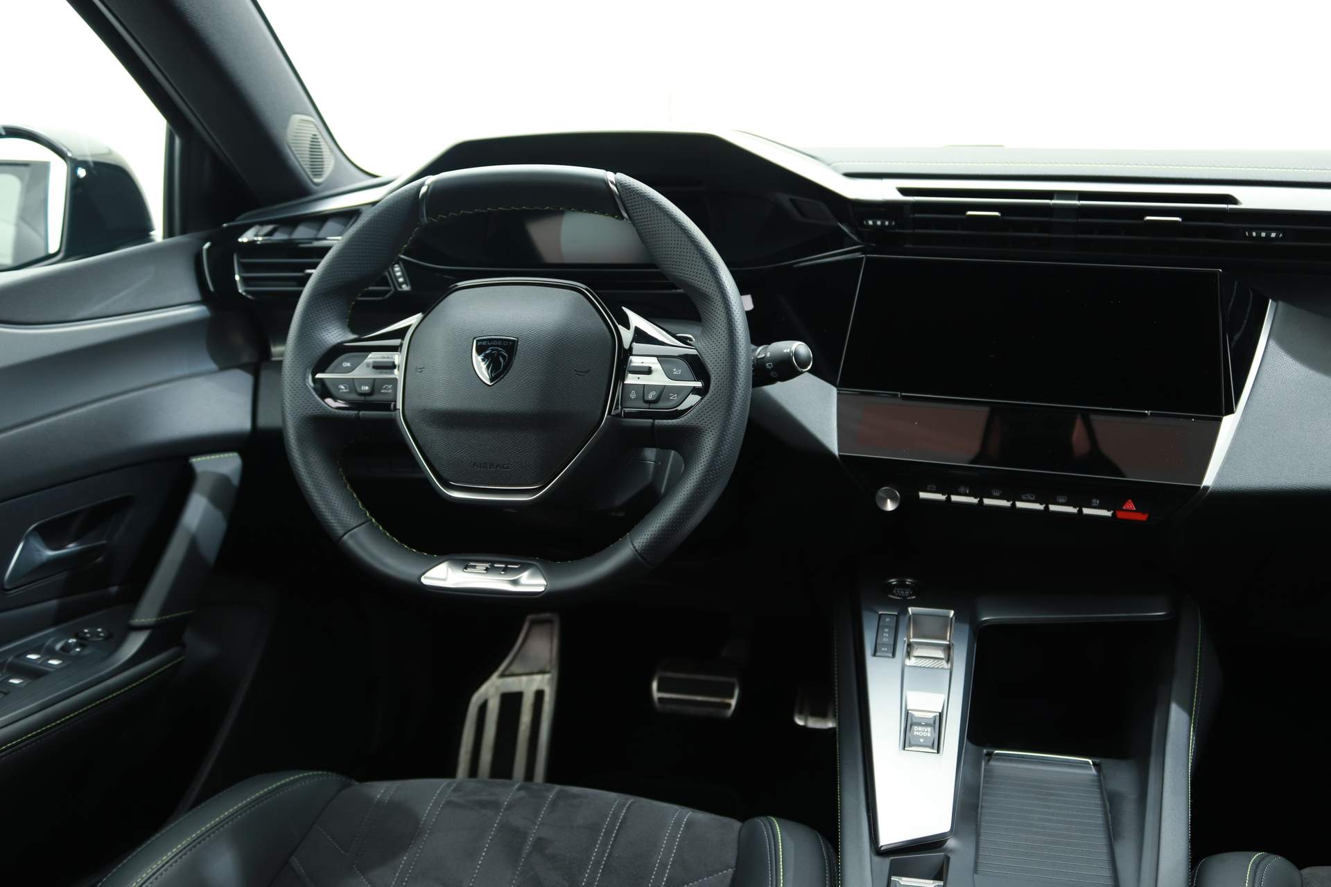 Peugeot 308 SW 1.2 PURETECH 130PK GT EAT8 48516315-12.jpg | Hvauto.nl