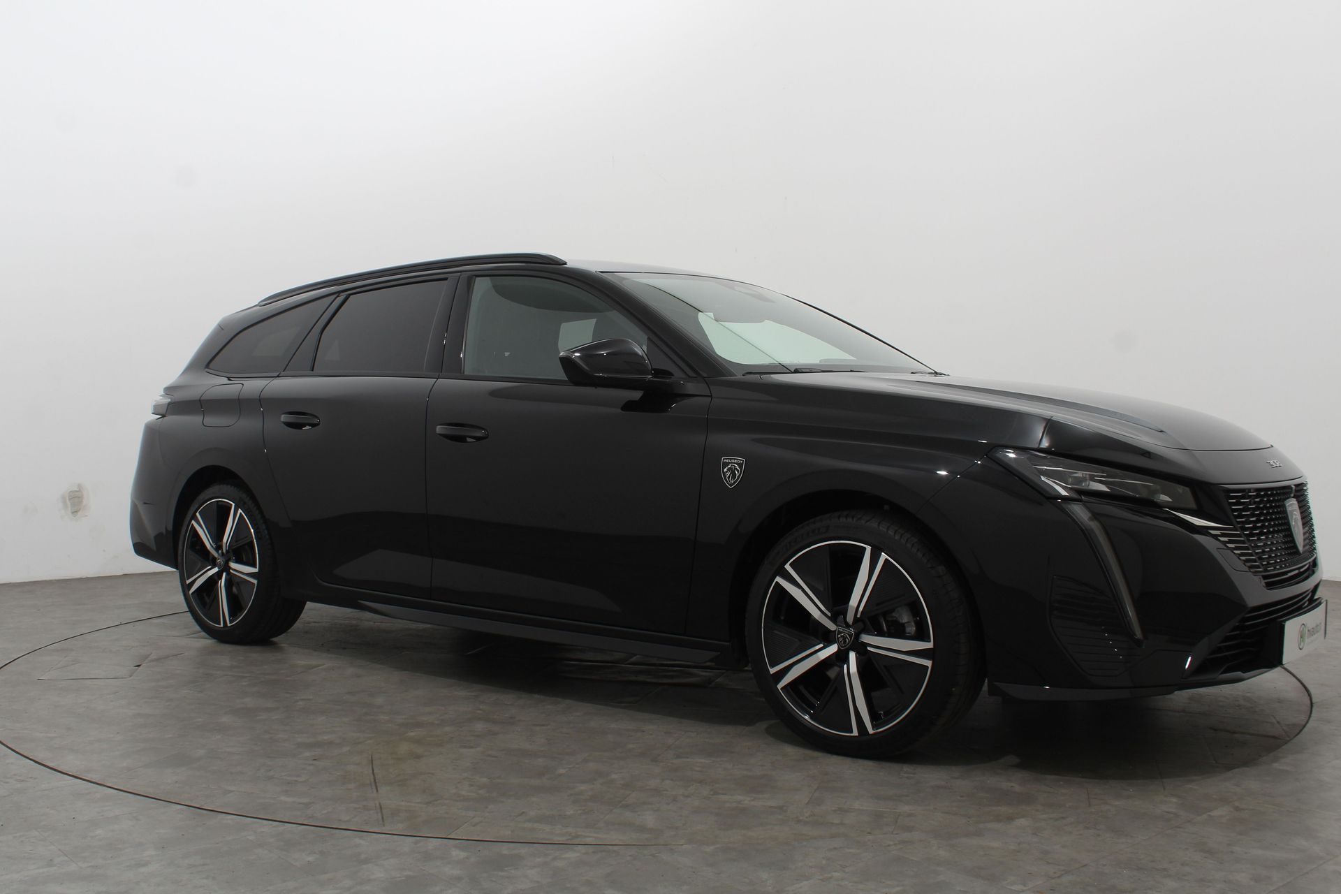 Peugeot 308 SW 1.2 PURETECH 130PK GT EAT8 48516315-16.jpg | Hvauto.nl