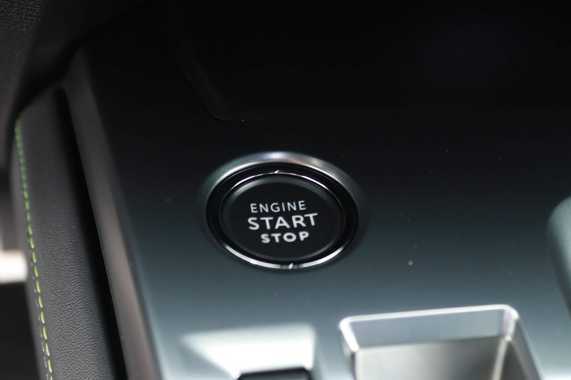Peugeot 308 SW 1.2 PURETECH 130PK GT EAT8 48516315-25.jpg | Hvauto.nl
