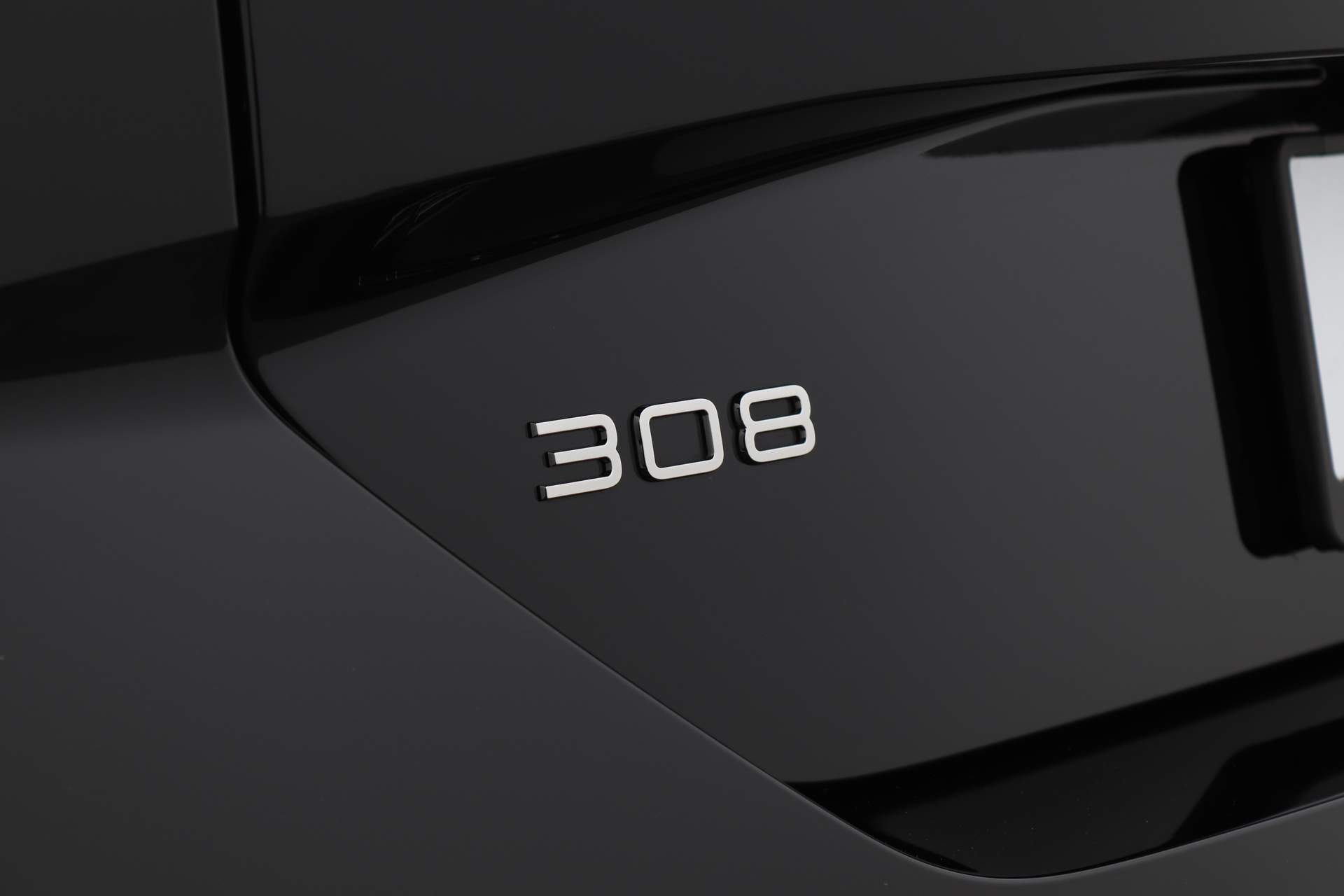 Peugeot 308 SW 1.2 PURETECH 130PK GT EAT8 48516315-30.jpg | Hvauto.nl