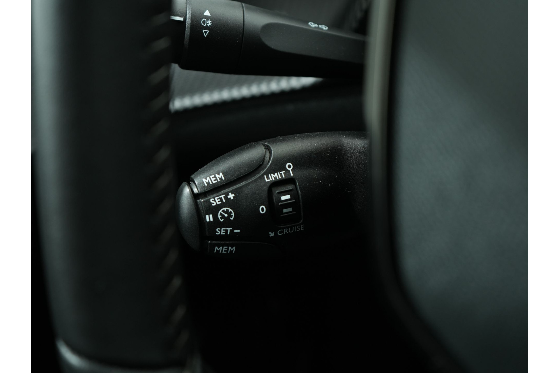 Peugeot 208 1.2 PURETECH 100PK ALLURE PACK 48606679-35.jpg | Hvauto.nl