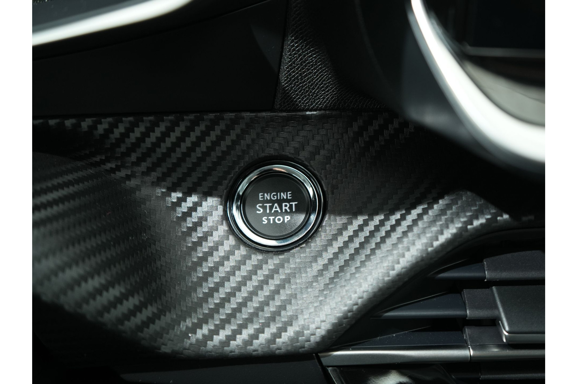 Peugeot 208 1.2 PURETECH 100PK ALLURE PACK 48606679-38.jpg | Hvauto.nl