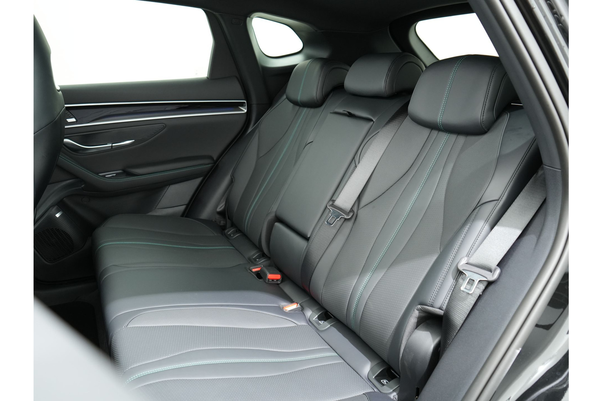 BYD SEAL U 1.5 DM-I 218PK PHEV FWD BOOST 48707695-3.jpg | Hvauto.nl