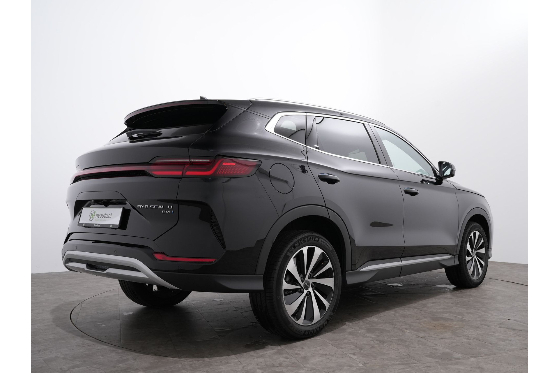 BYD SEAL U 1.5 DM-I 218PK PHEV FWD BOOST 48707695-4.jpg | Hvauto.nl