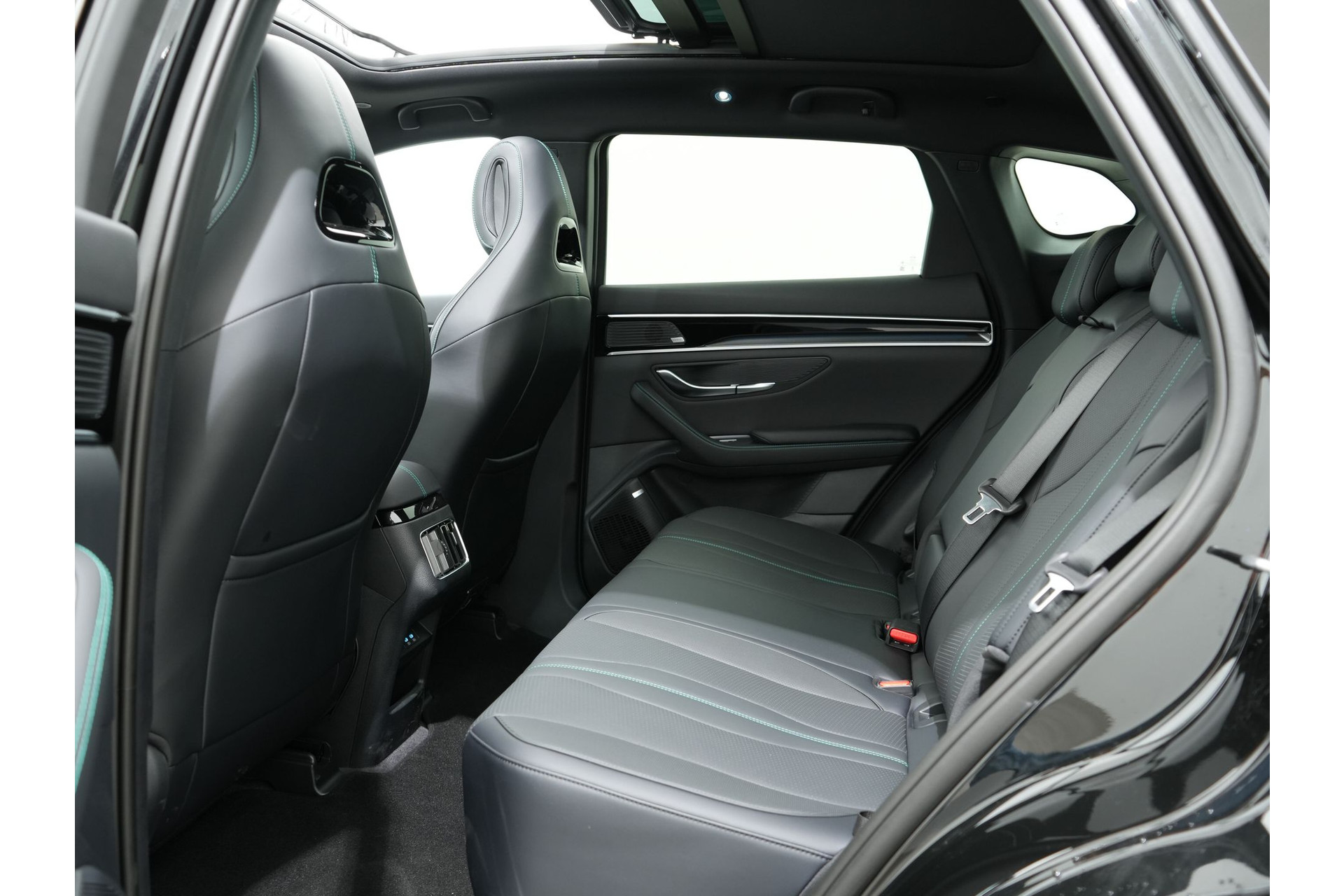 BYD SEAL U 1.5 DM-I 218PK PHEV FWD BOOST 48707695-49.jpg | Hvauto.nl