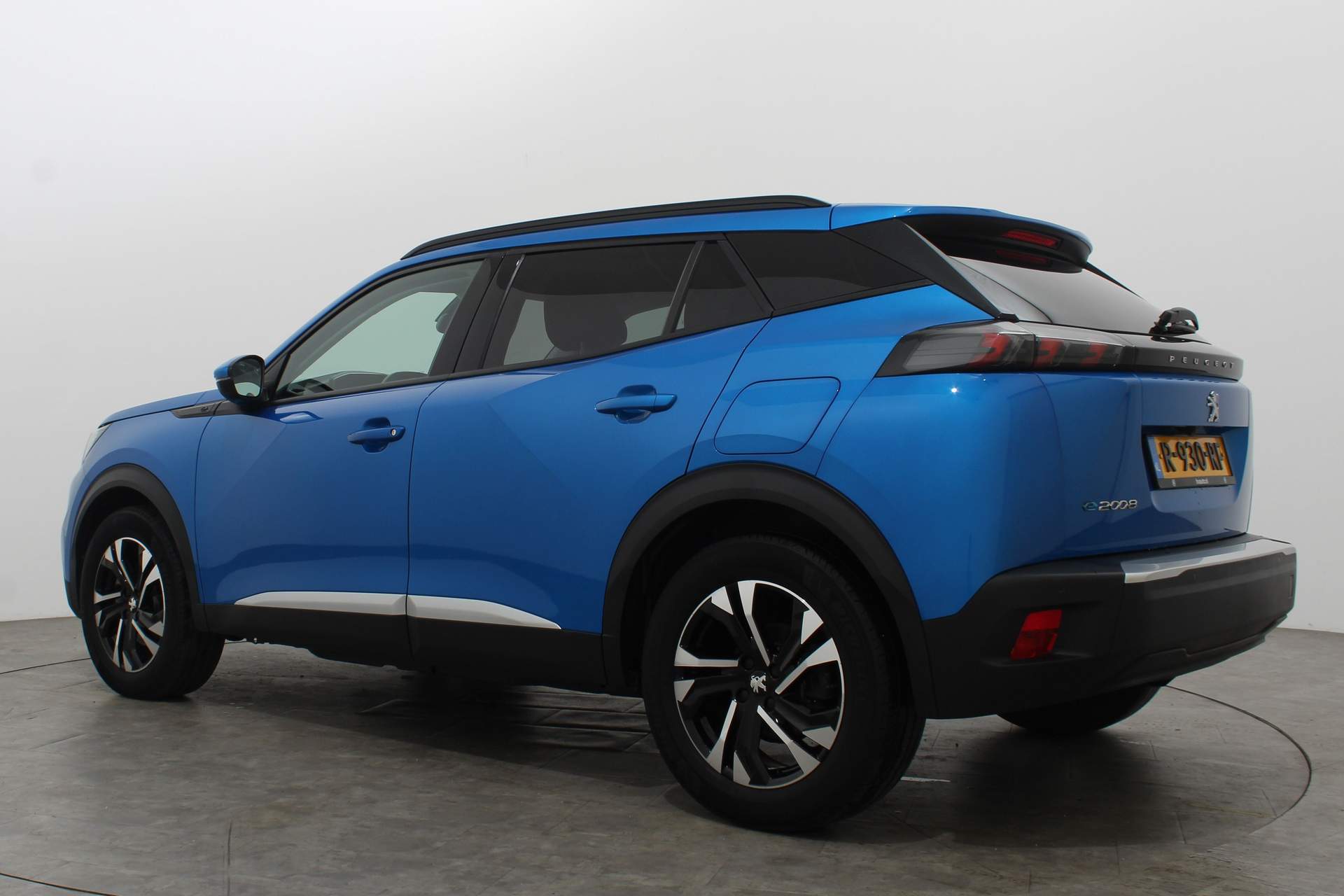 Peugeot e-2008 EV ALLURE 50 KWH 48833663-2.jpg | Hvauto.nl