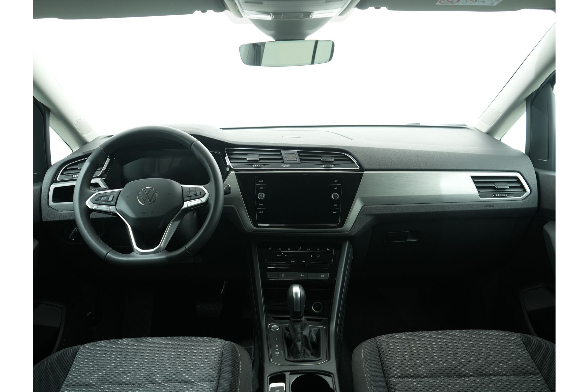 Volkswagen Touran 1.5 TSI 150PK COMFORTLINE 7-P 48907221-1.jpg | Hvauto.nl