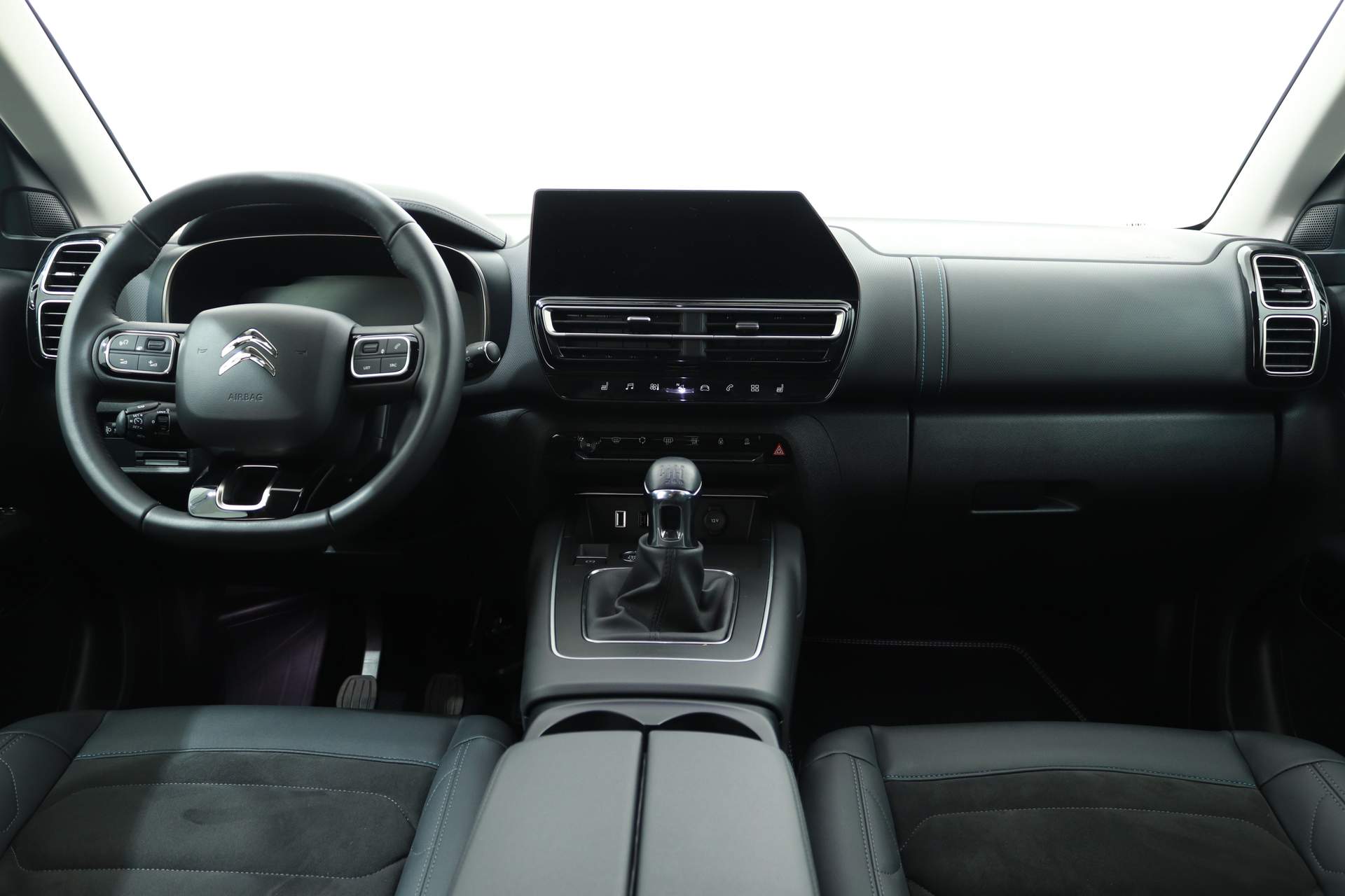 Citroën C5 Aircross 1.2 PURETECH 130PK PLUS 49135173-1.jpg | Hvauto.nl