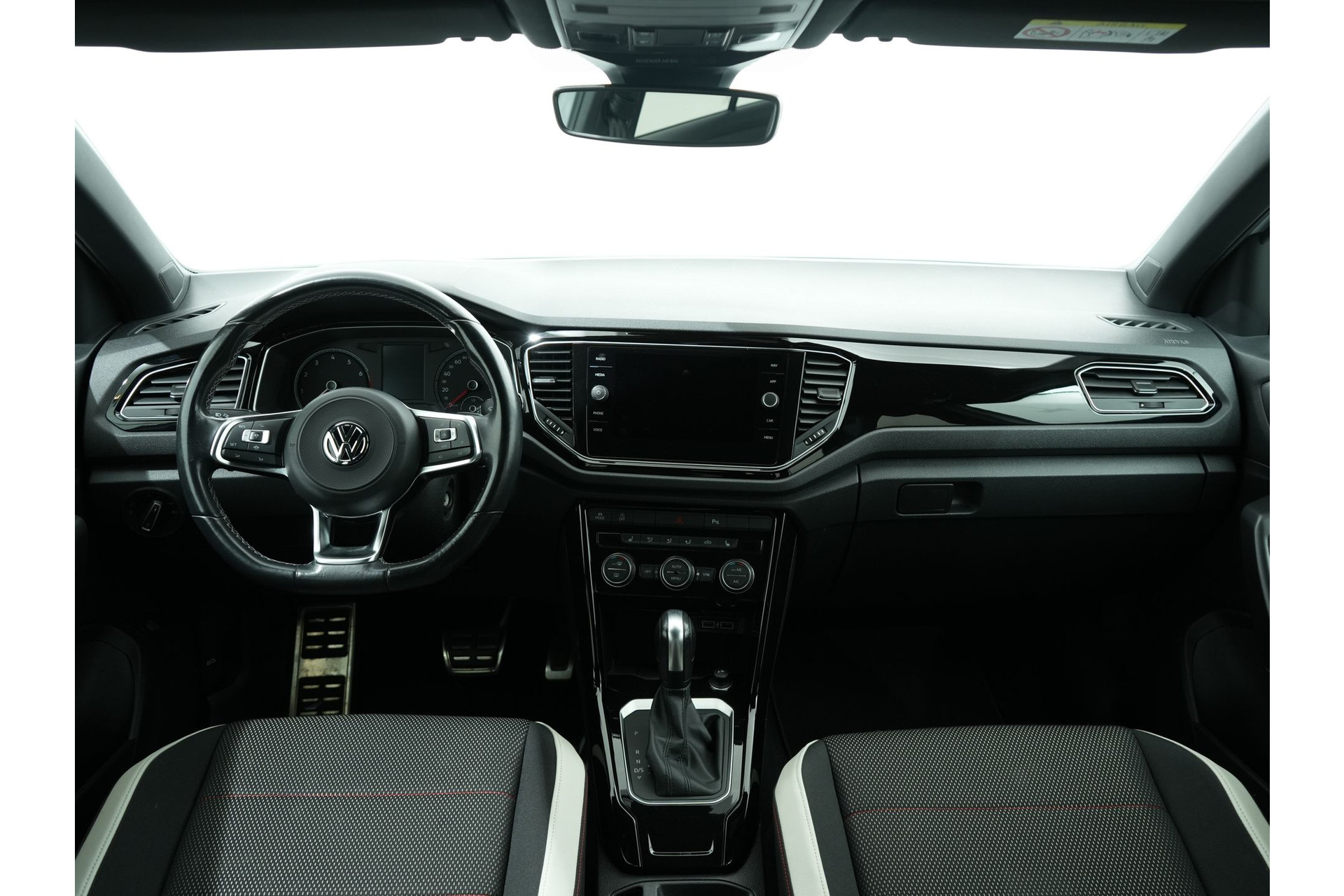 Volkswagen T-Roc 1.5 TSI 150PK STYLE BLACK PACK DSG 49262143-1.jpg | Hvauto.nl