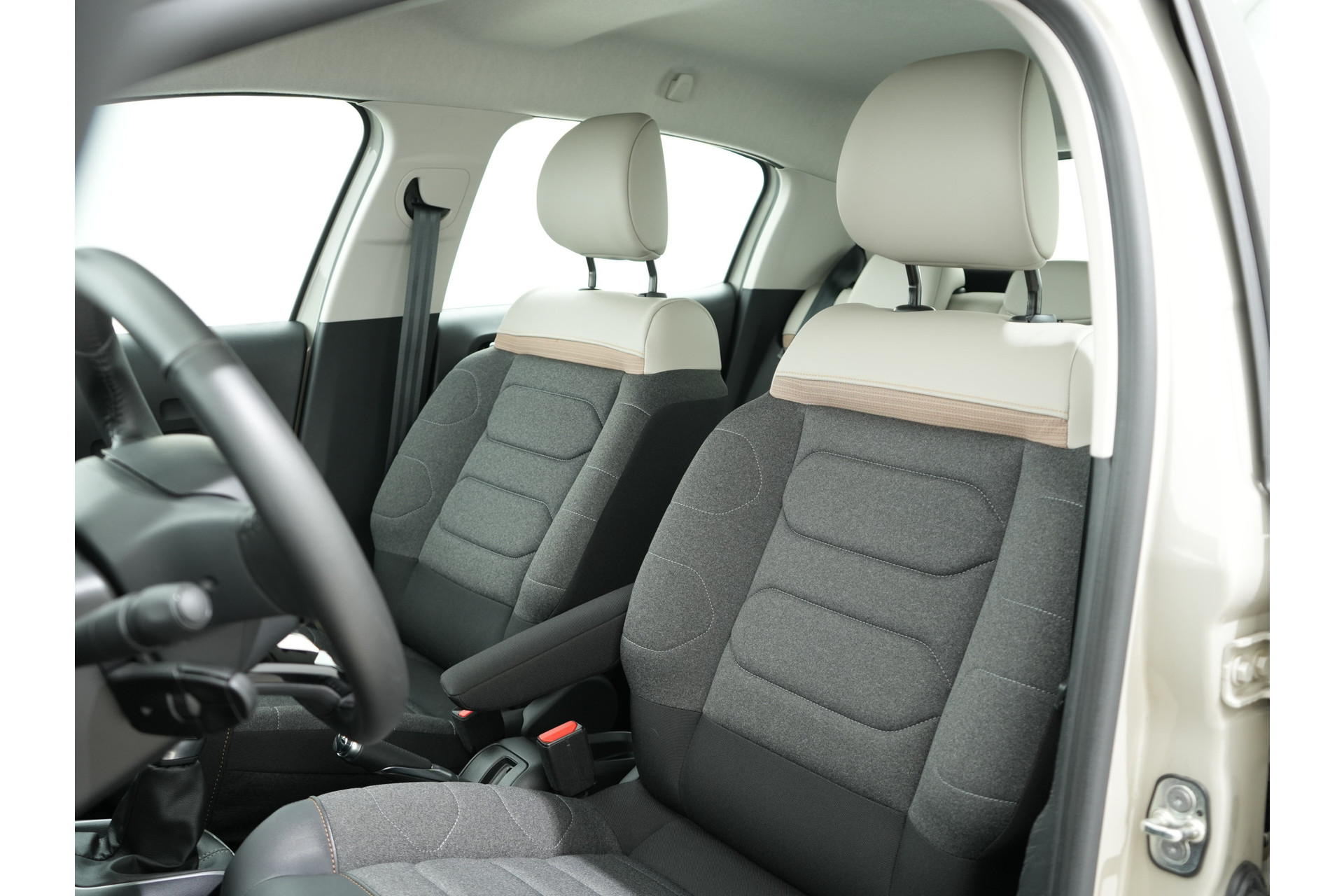 Citroën C3 1.2 PURETECH 82PK C-SERIES 49298092-2.jpg | Hvauto.nl