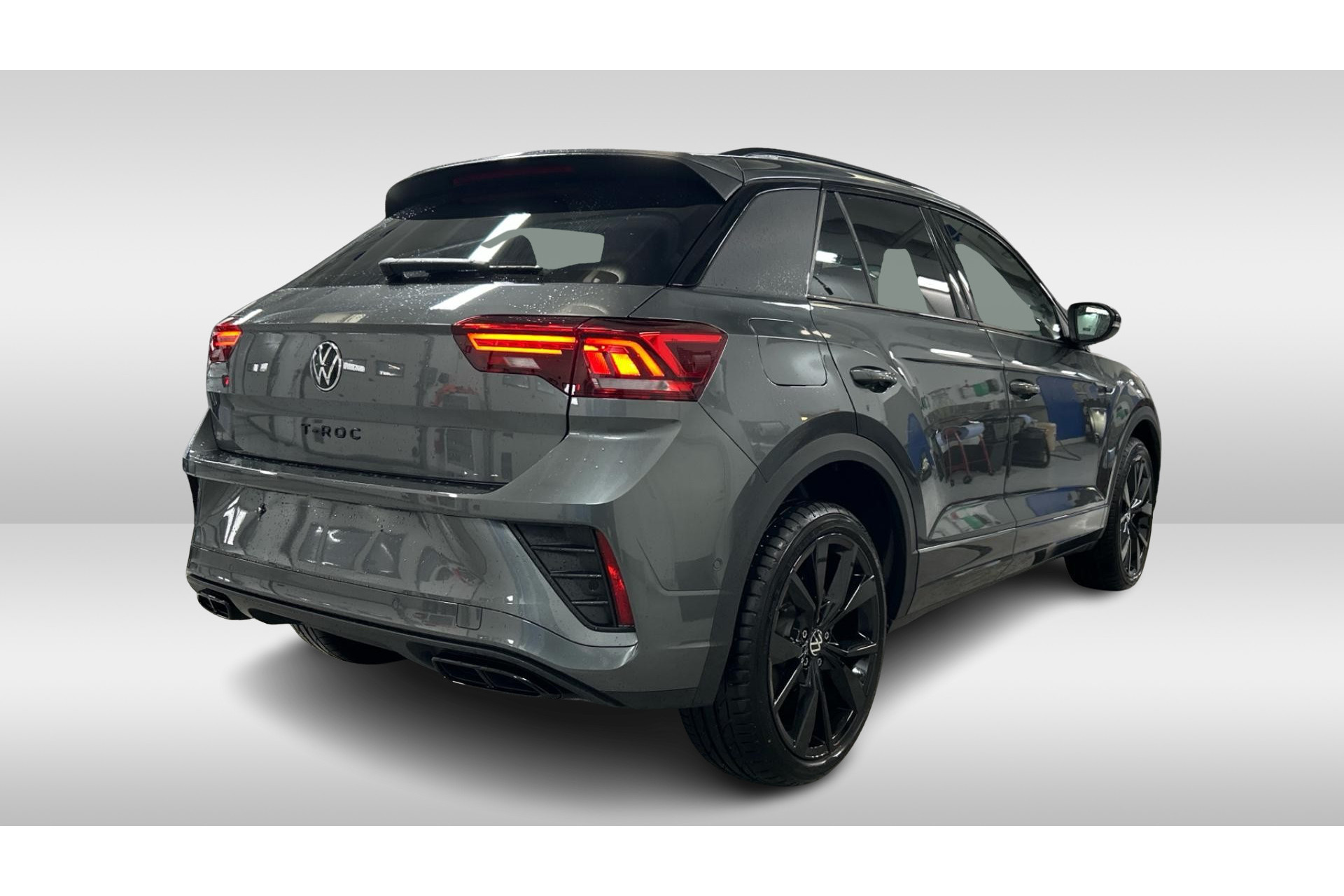 Volkswagen T-Roc 1.5 TSI R-LINE 150PK BLACK EDITION DSG 49339436-2.jpg | Hvauto.nl