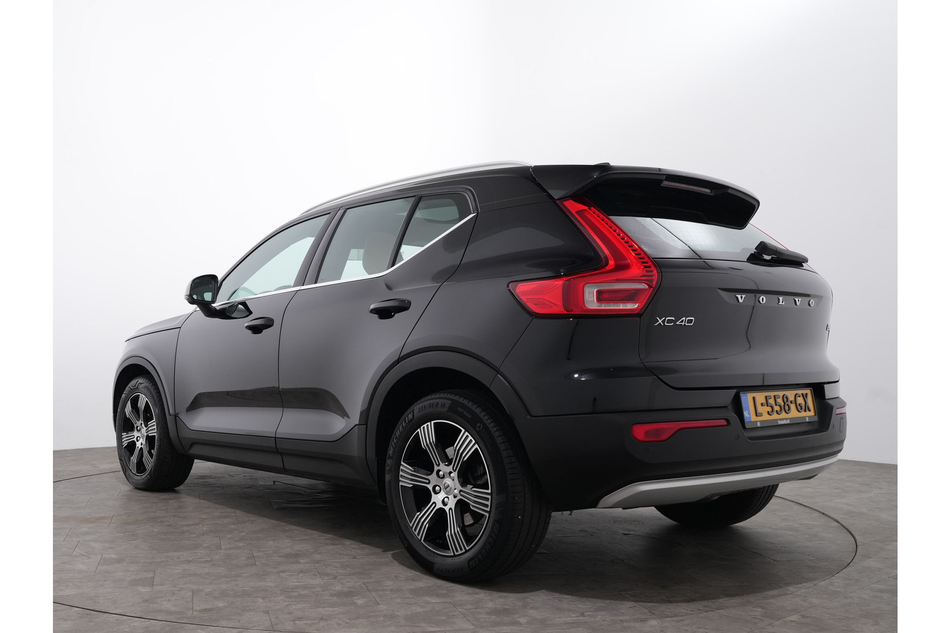 Volvo XC40 2.0 B4 198PK INSCRIPTION 50100543-2.jpg | Hvauto.nl