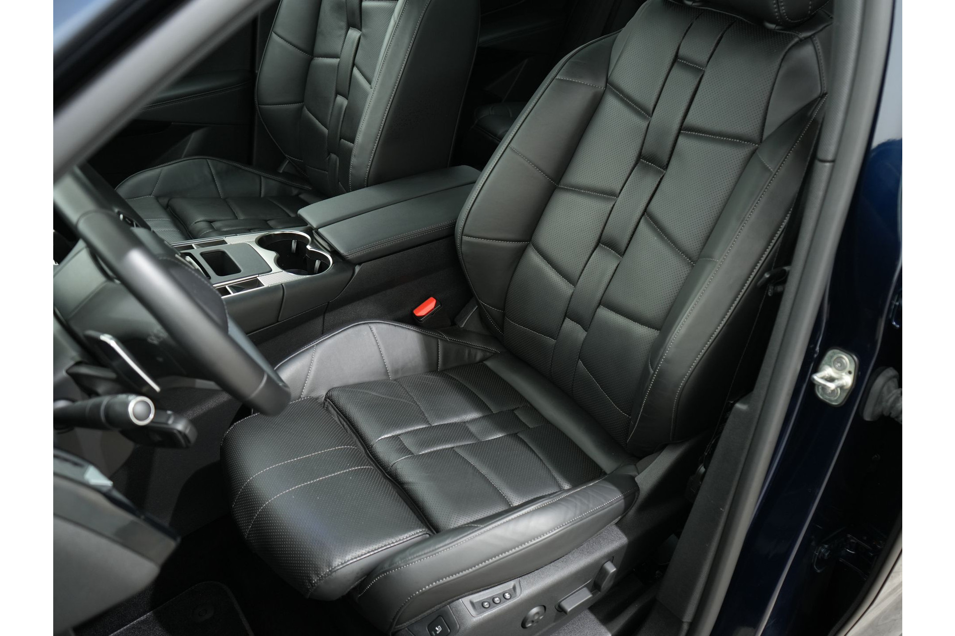 DS DS 7 E-TENSE 300PK 4X4 OPÉRA EAT8 50548106-3.jpg | Hvauto.nl