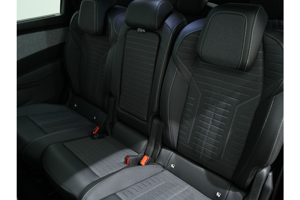 Peugeot 5008 1.2 HYBRID 145PK GT E-DCS6 7-PERS 51367918-4.jpg | Hvauto.nl