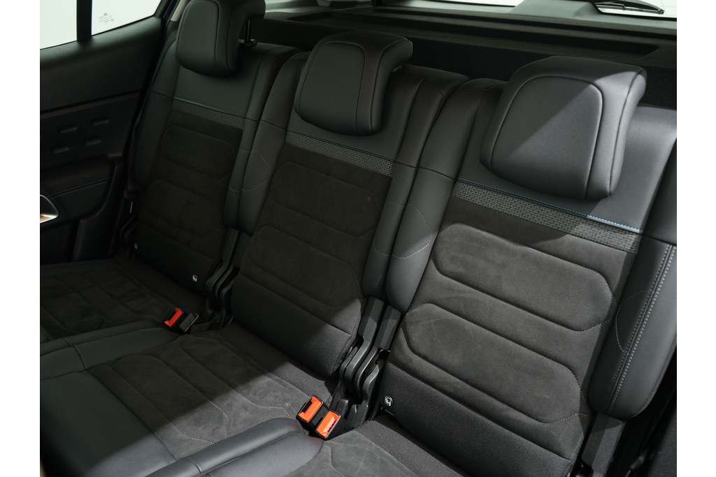 Citroën C5 Aircross 1.2 HYBRID 145PK MAX E-DCS6 52812789-4.jpg | Hvauto.nl
