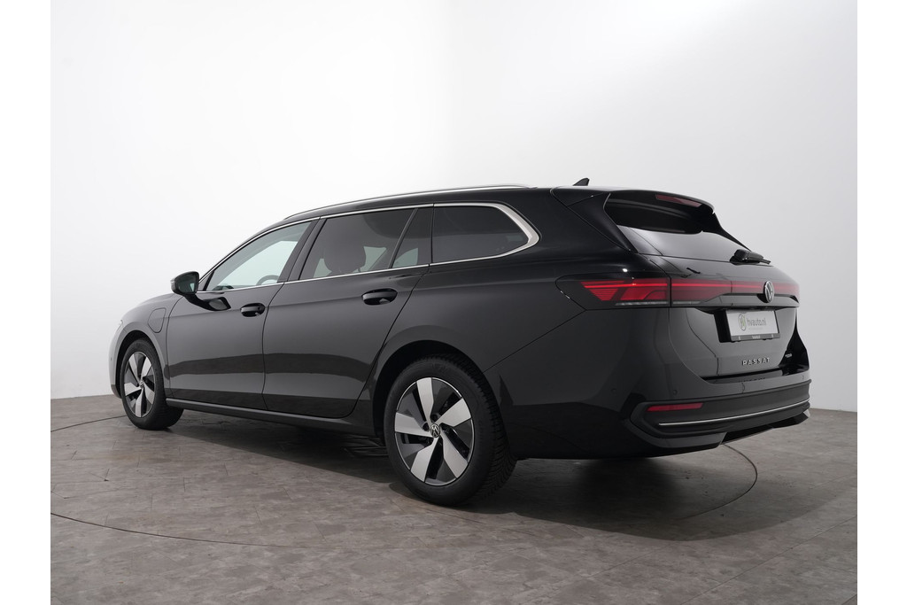 Volkswagen Passat Variant 1.5 eHYBRID 218PK BUSINESS AUT8 53187363-2.jpg | Hvauto.nl
