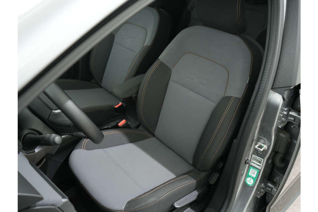 Dacia Jogger 1.0 TCe 110PK EXTREME 7-PERS 54751963-3.jpg | Hvauto.nl
