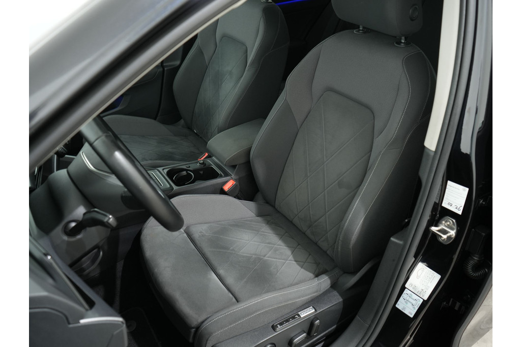 Volkswagen Golf 1.5 TSI 130PK STYLE 54881916-3.jpg | Hvauto.nl