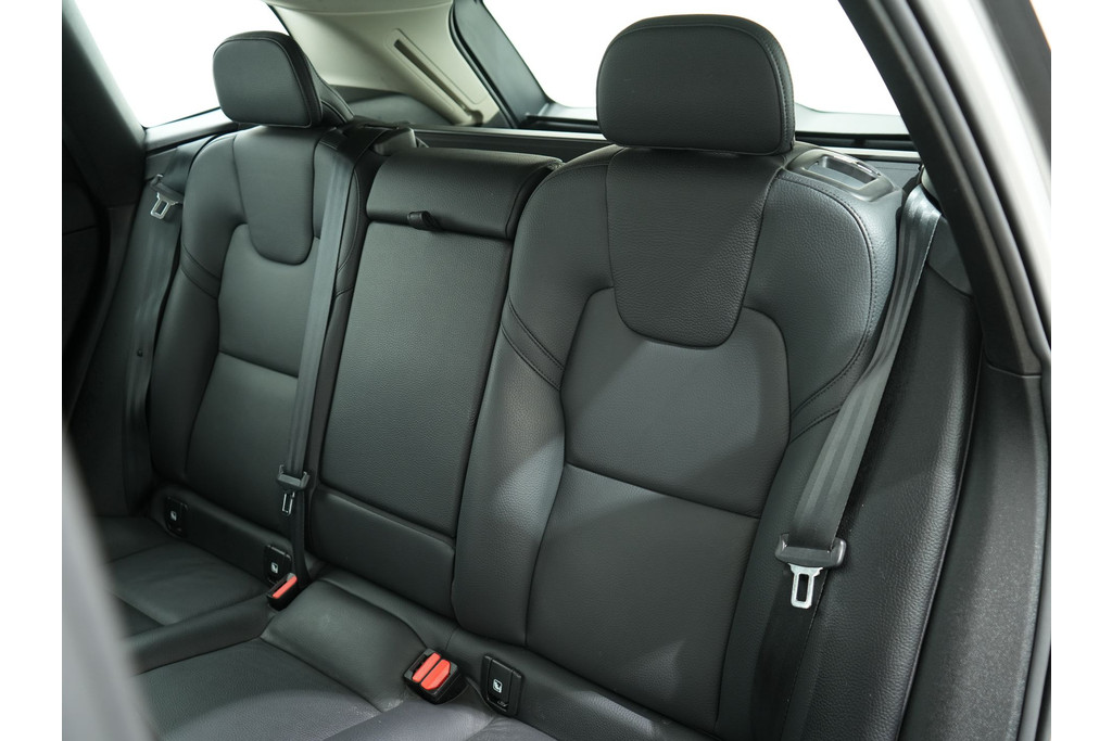 Volvo XC60 2.0 B5 250PK INSCRIPTION AUT8 55090938-4.jpg | Hvauto.nl