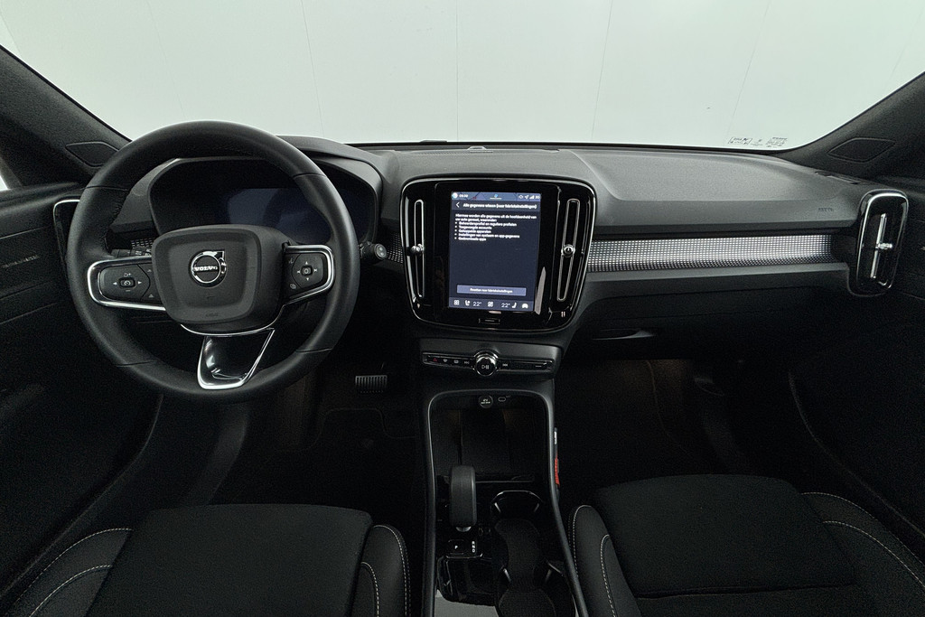 Volvo EX40 SINGLE MOTOR PLUS BLACK EDITION 70 KWH 100% SOH 55454150-1.jpg | Hvauto.nl