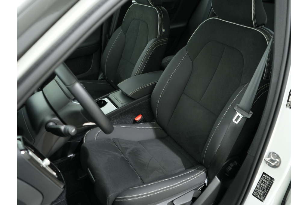 Volvo EX40 SINGLE MOTOR PLUS BLACK EDITION 70 KWH 100% SOH 55454150-3.jpg | Hvauto.nl