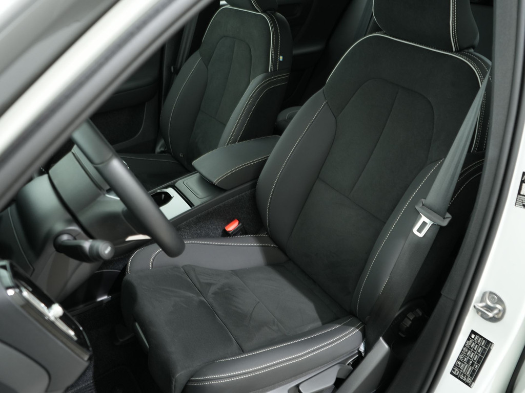 Volvo EX40 SINGLE MOTOR PLUS BLACK EDITION 70 KWH 100% SOH 55454150-3.jpg | Hvauto.nl