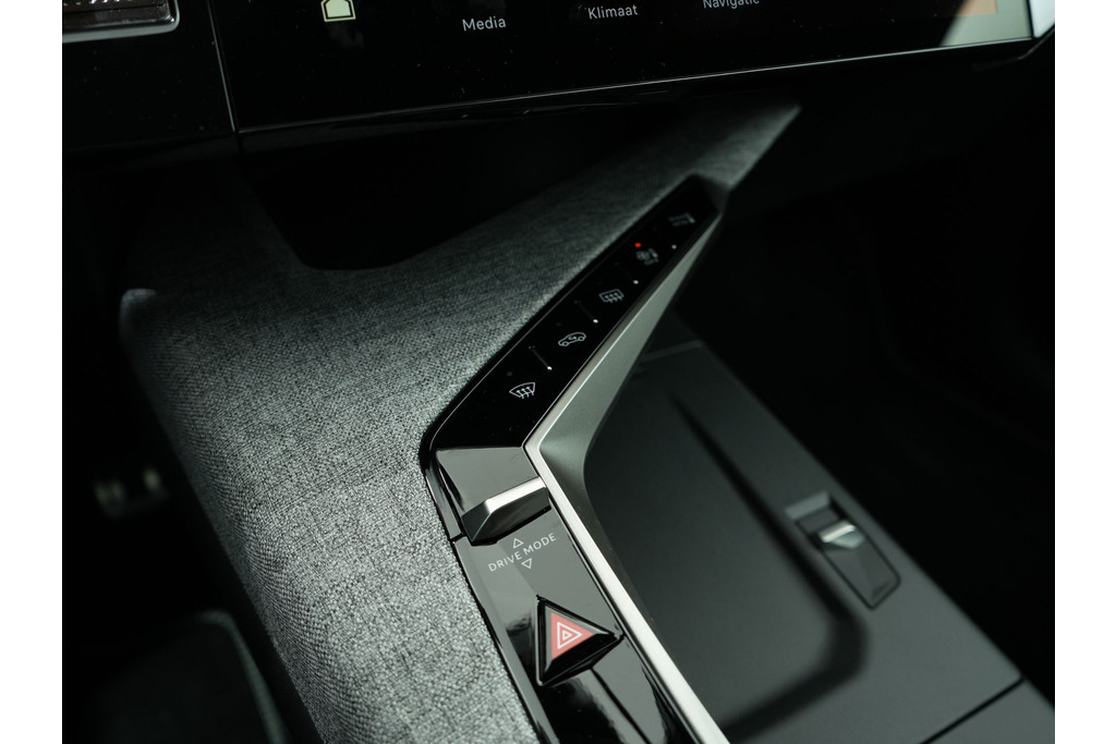 Peugeot 3008 1.2 HYBRID 145PK GT E-DCS6 55502034-35.jpg | Hvauto.nl