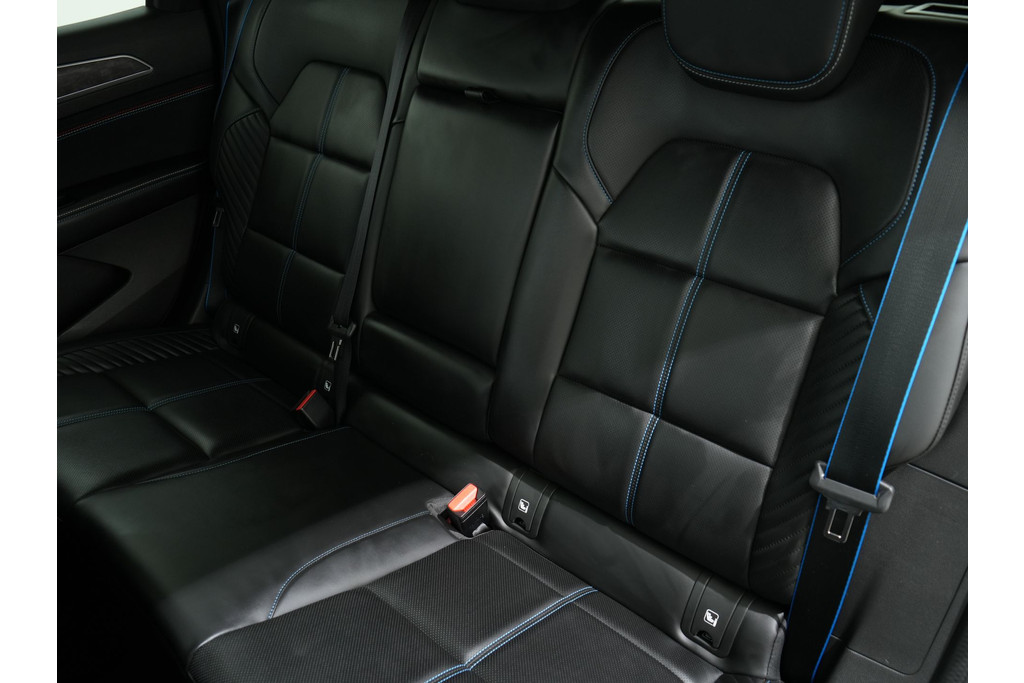 Renault Arkana 1.3 TCE 140PK ESPRIT ALPINE EDC 55544150-4.jpg | Hvauto.nl