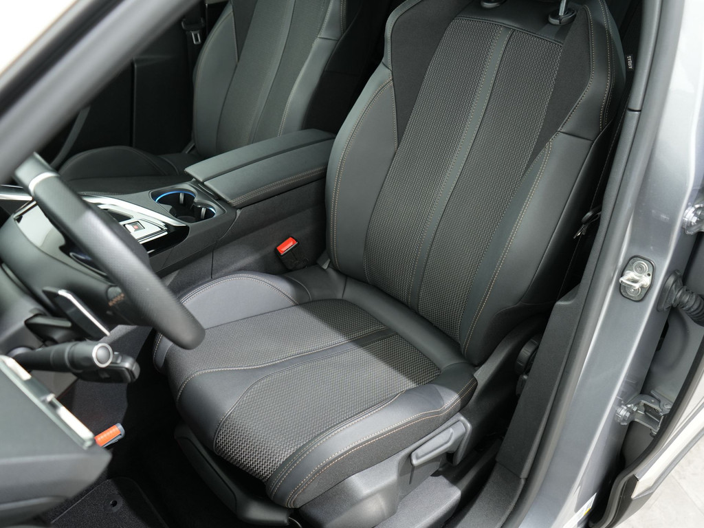 Peugeot 3008 1.2 HYBRID 145PK GT E-DCS6 55612599-3.jpg | Hvauto.nl