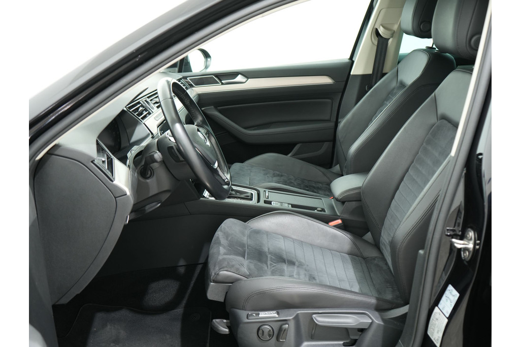 Volkswagen Passat Variant 1.5 TSI 150PK HIGHLINE DSG 55727619-2.jpg | Hvauto.nl
